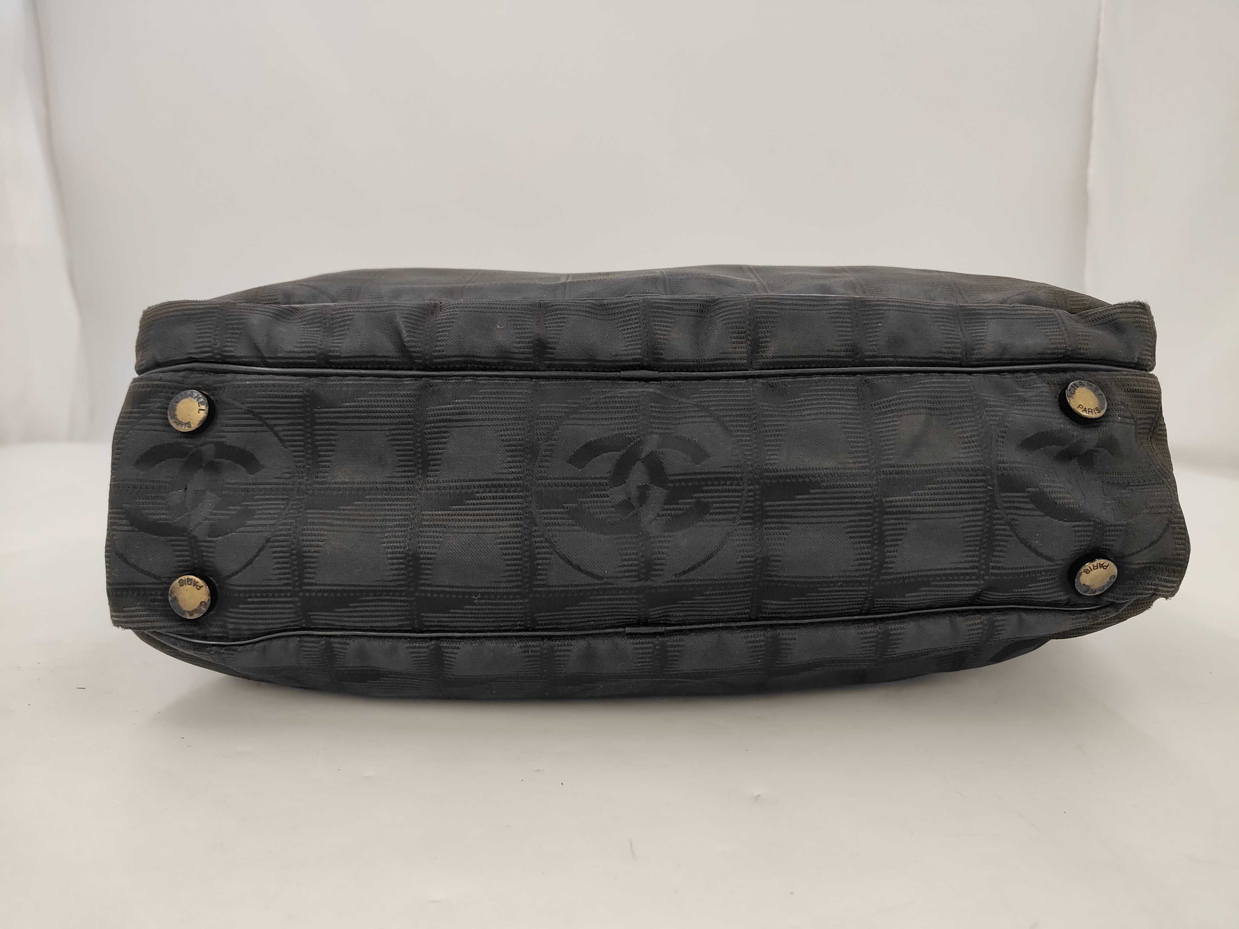 New Travel Line 2-Way Handbag with Shoulder Strap, Seal No. 6918688, No Guarantee Card. — view 7