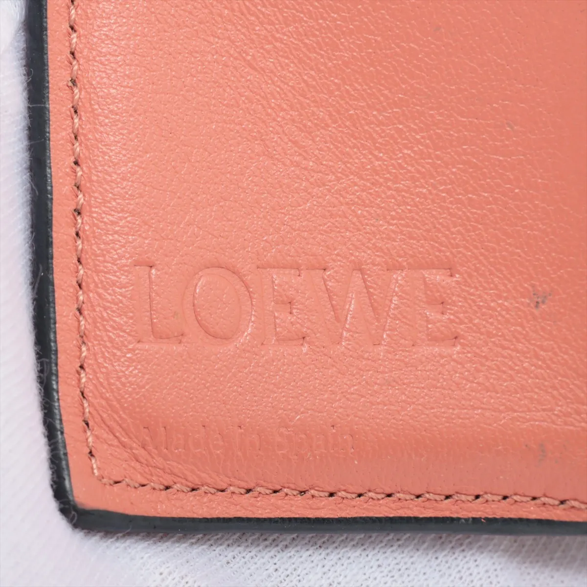 Anagram Compact Zip Leather Compact Wallet Beige — view 6