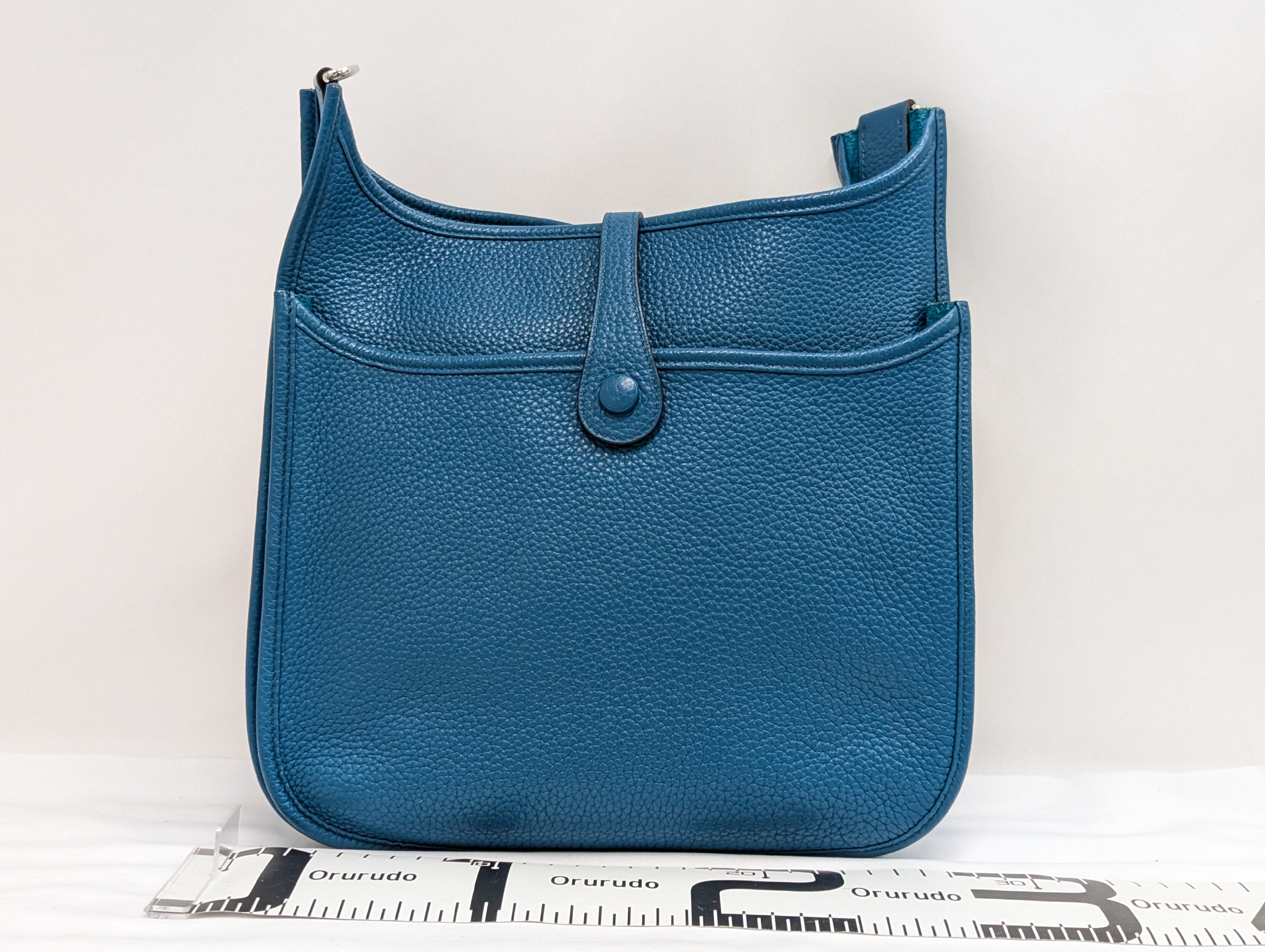 Evelyne III PM Taurillon Clemence Blue Izmir Shoulder Bag ( Q stamp) — view 2