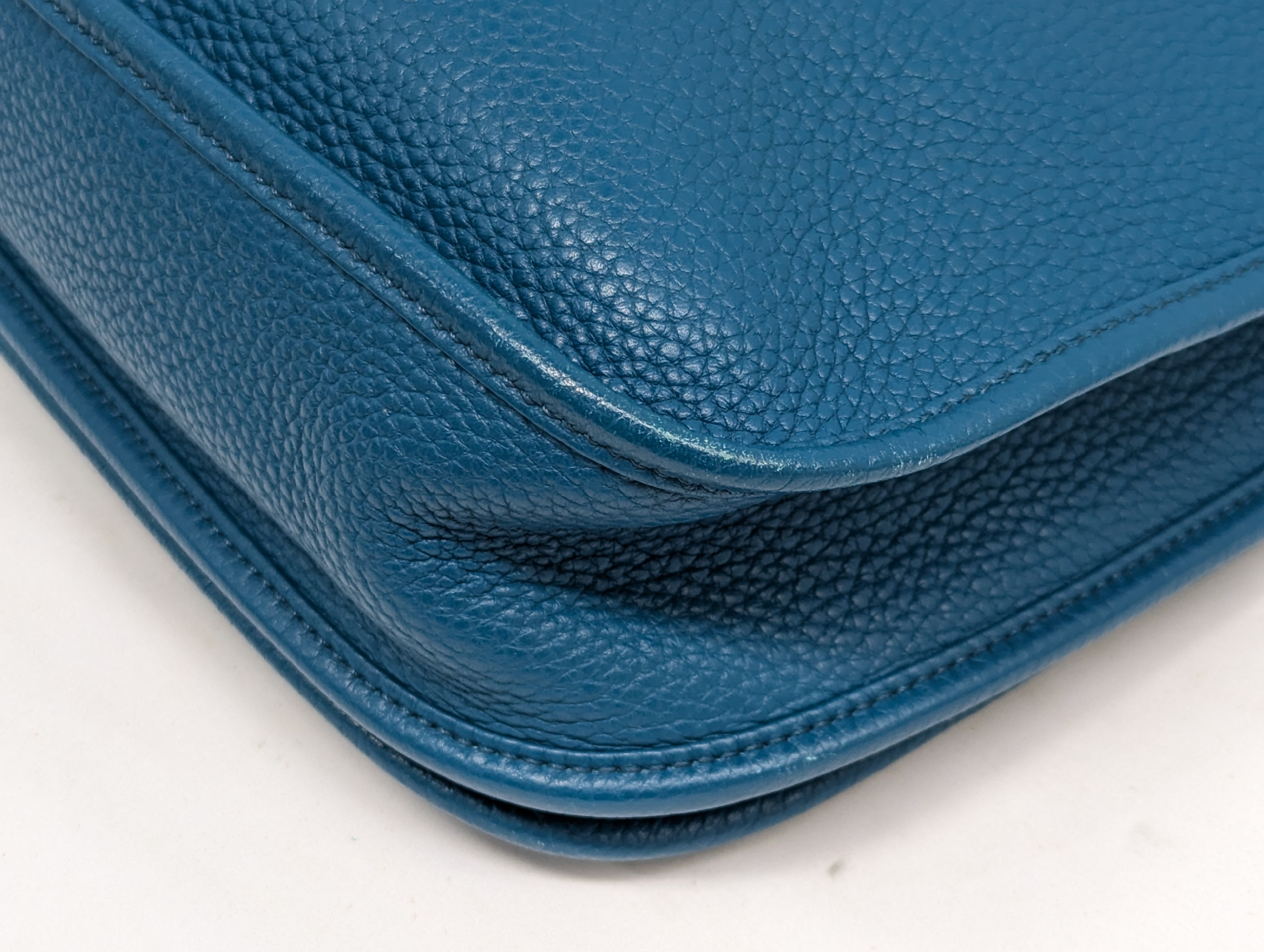 Evelyne III PM Taurillon Clemence Blue Izmir Shoulder Bag ( Q stamp) — view 3