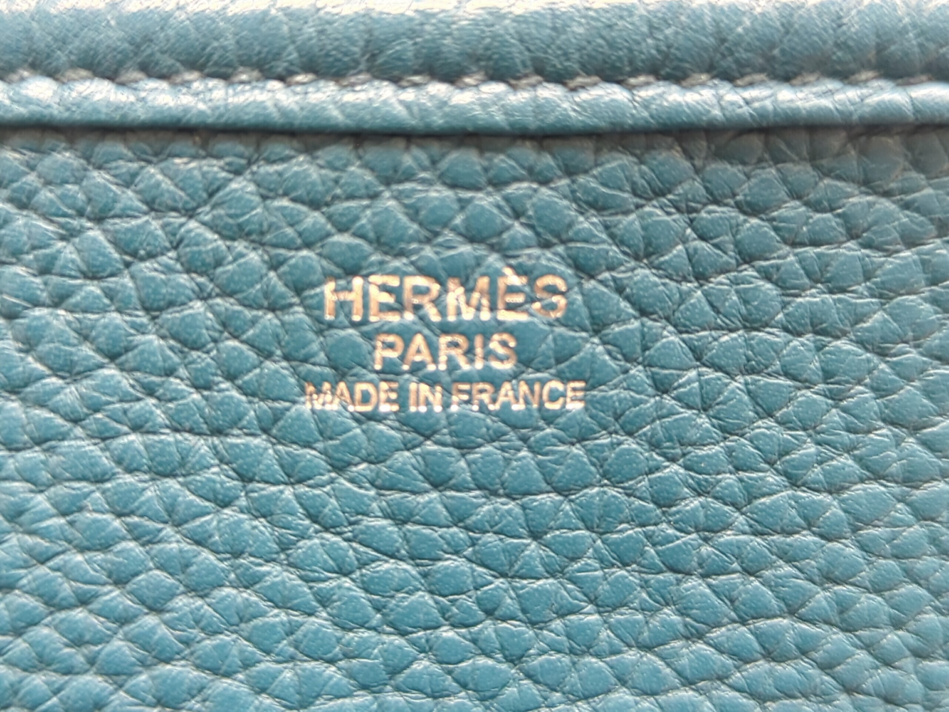 Evelyne III PM Taurillon Clemence Blue Izmir Shoulder Bag ( Q stamp) — view 10