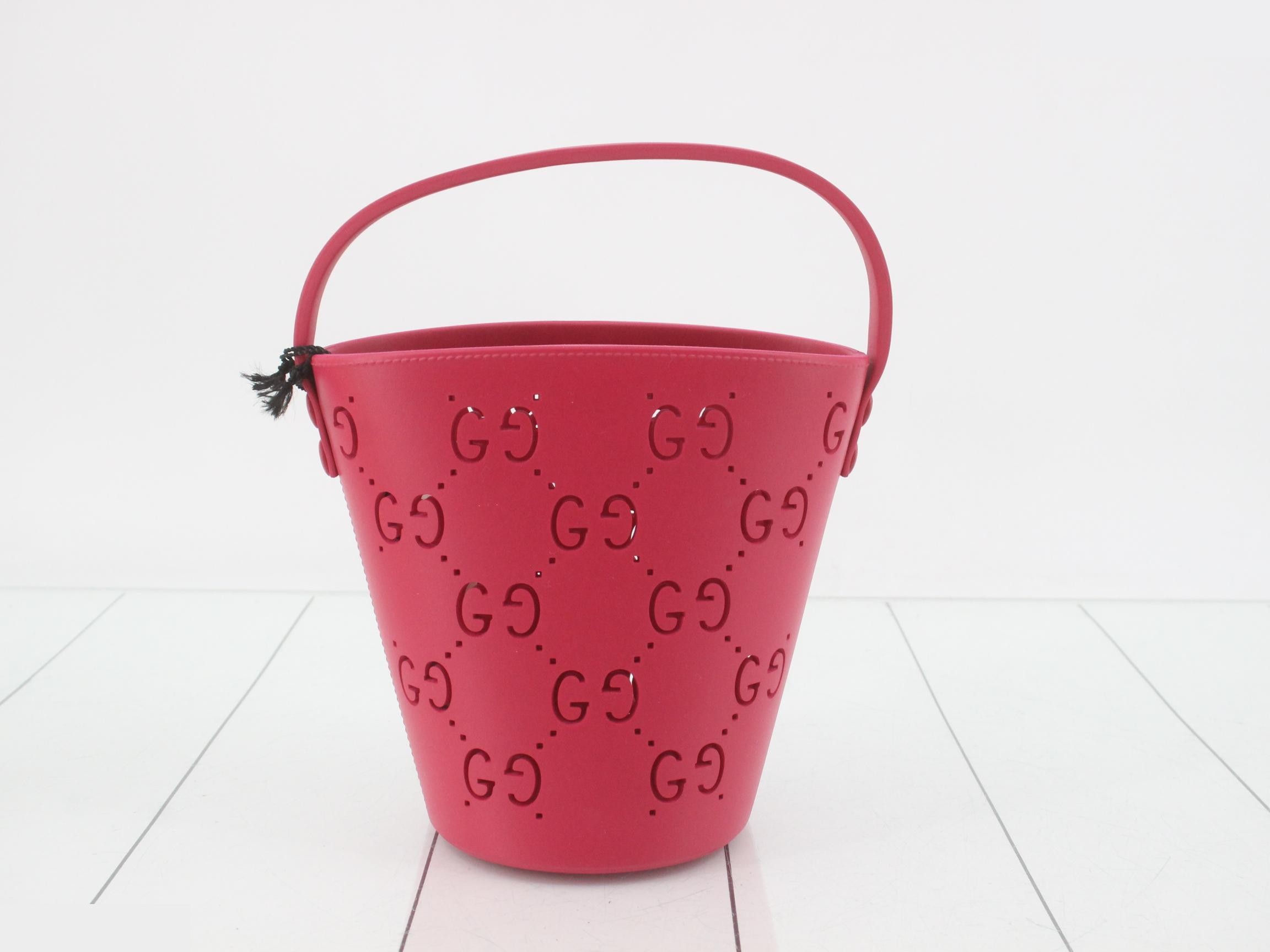 GG Bucket — view 2