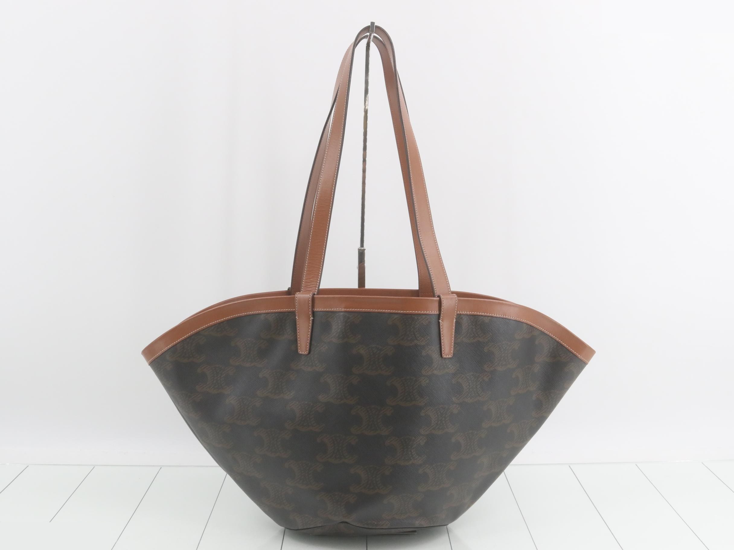 Triomphe Medium Couffin Bag Tote Bag — view 2