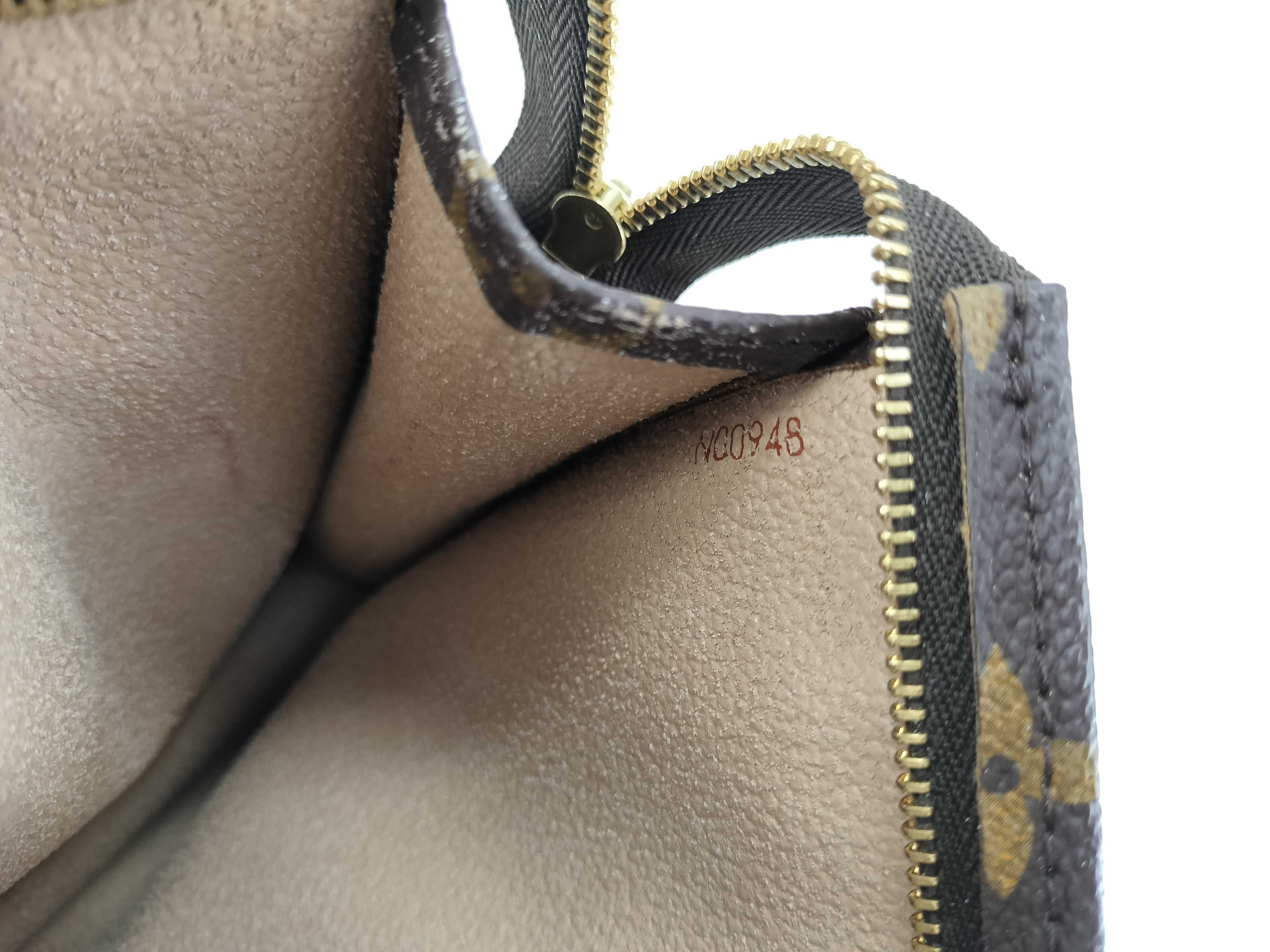 Monogram M47544 Pouch Toilette 19 (Moderate deterioration) — view 12