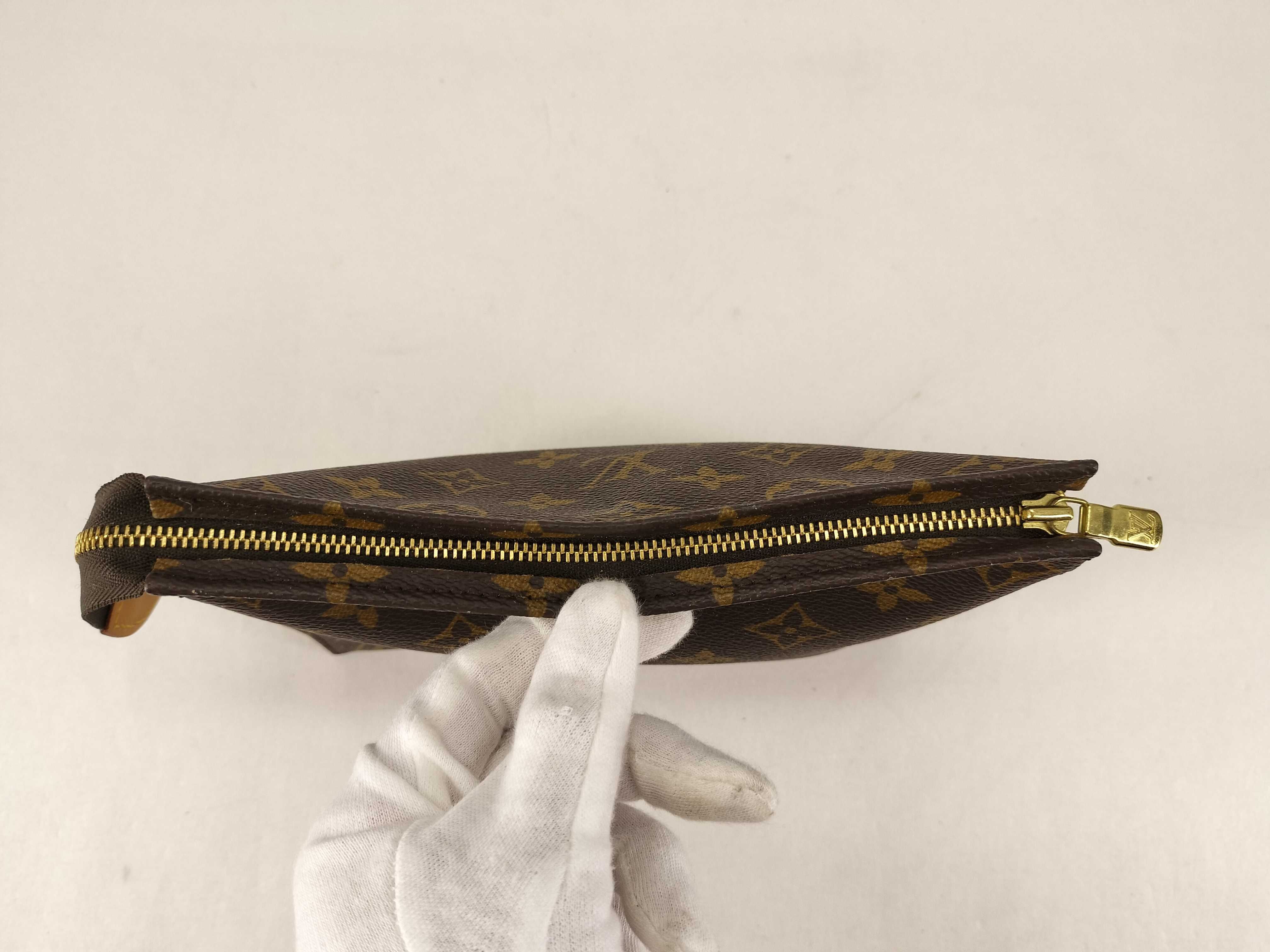 Monogram M47544 Pouch Toilette 19 (Moderate deterioration) — view 6