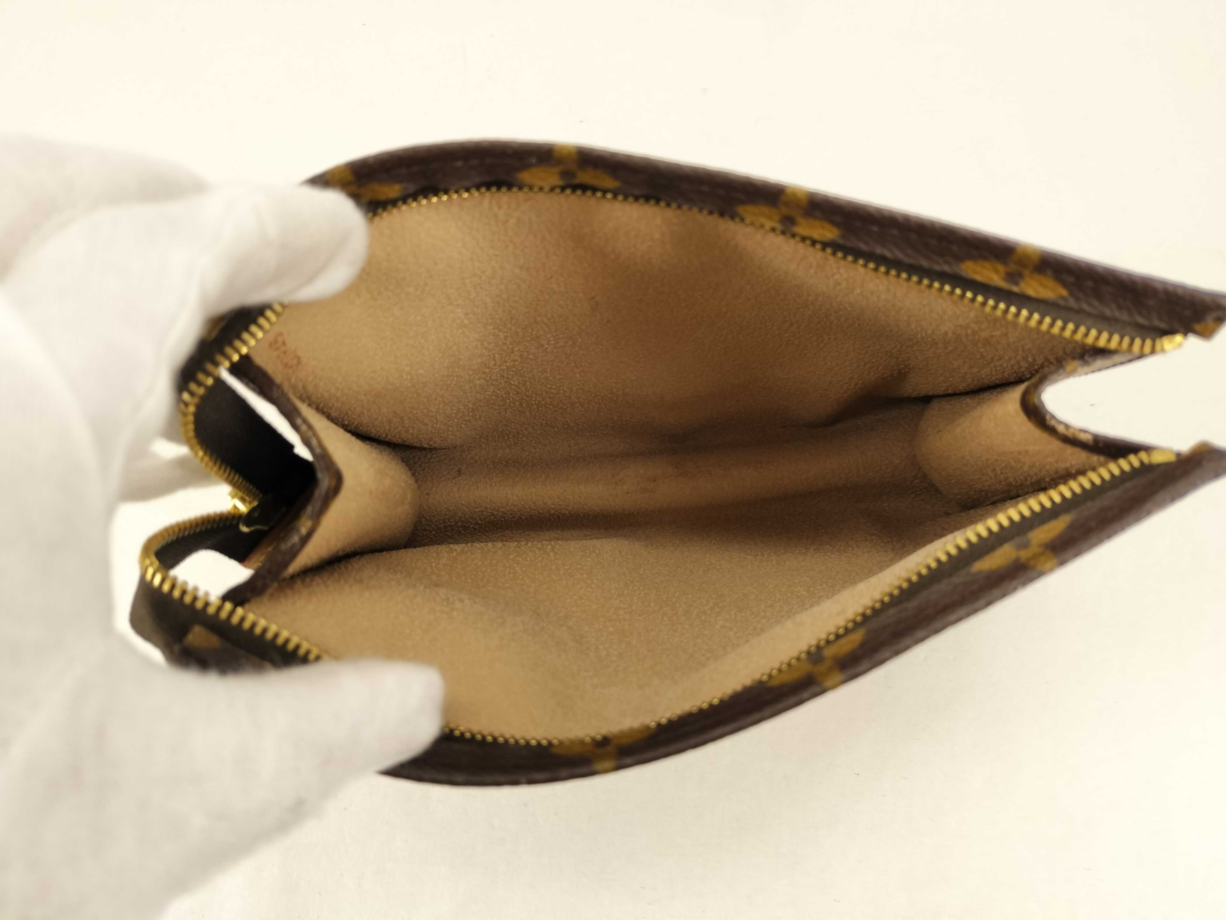 Monogram M47544 Pouch Toilette 19 (Moderate deterioration) — view 9