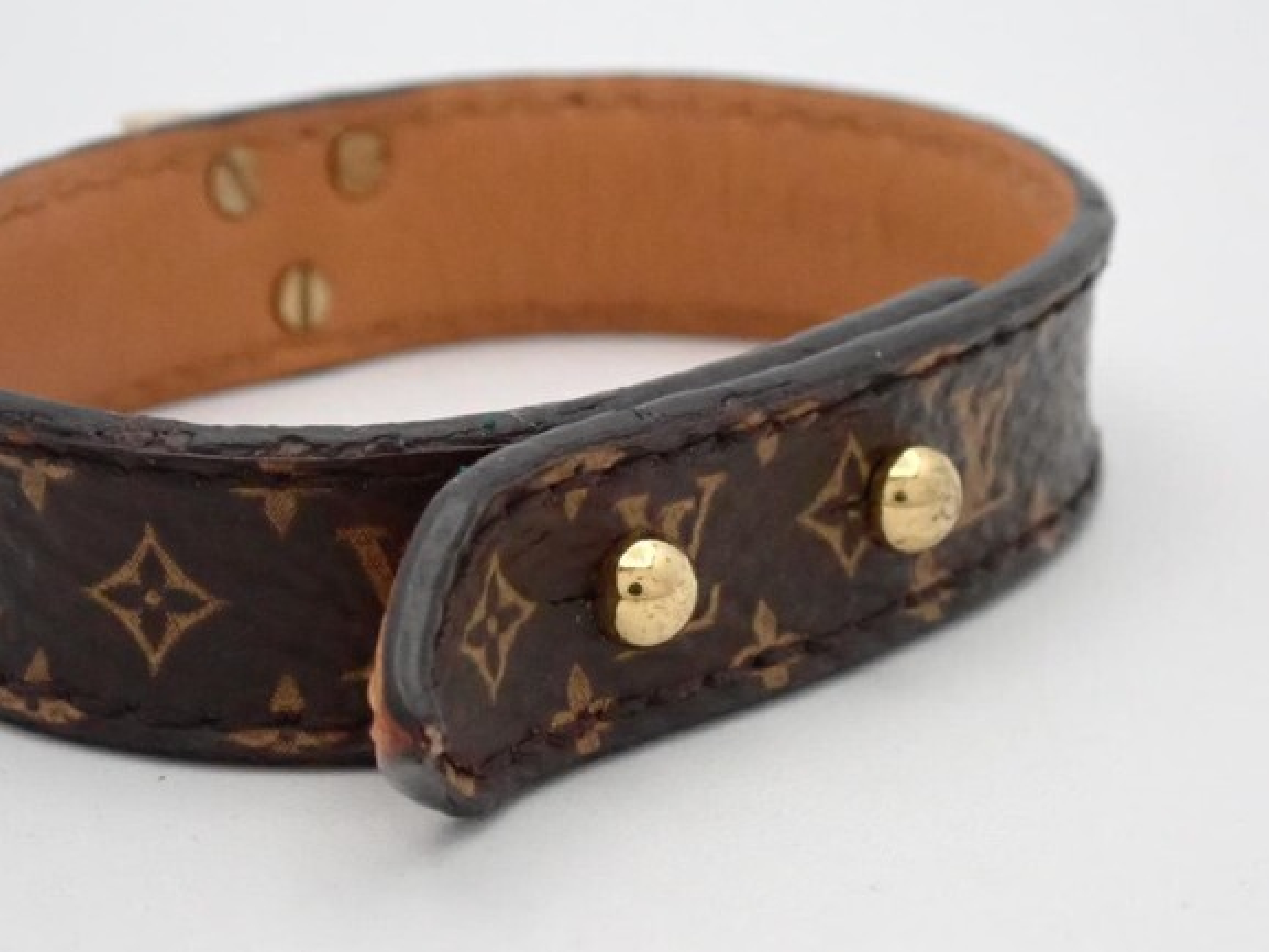 Essential V Bracelet/Bangle, Wrist circumference approx. 16cm, 8.2g — view 3