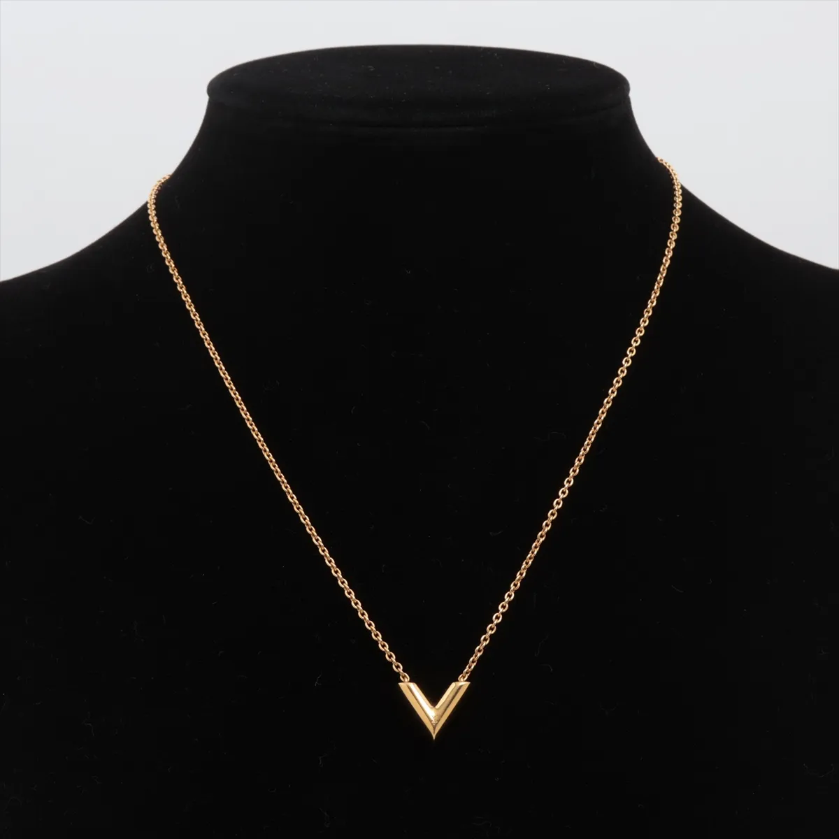 M61083 Essential V LE0178 Necklace, GP Gold, shows signs of wear, tarnishing, — view 5