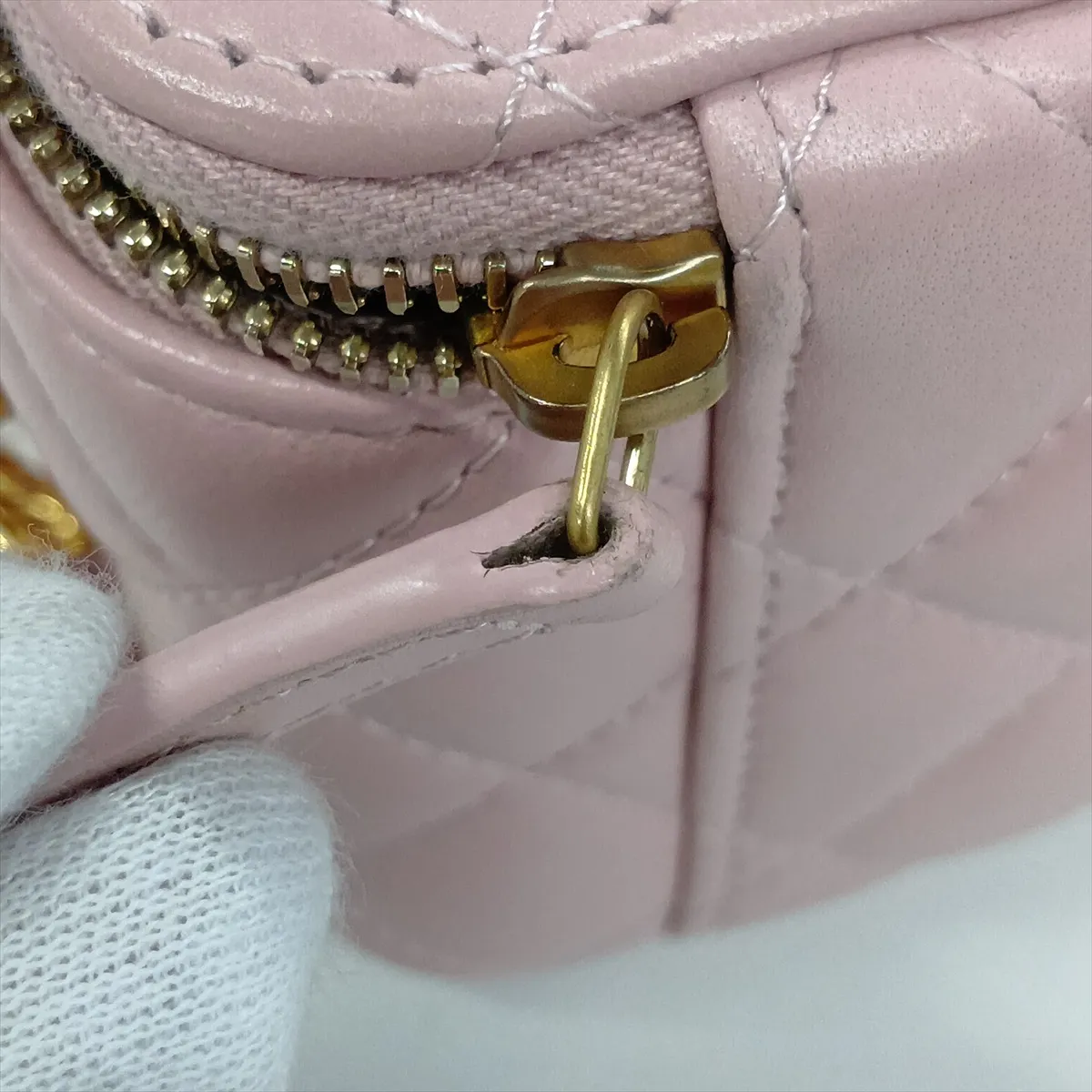 Matelassé Lambskin Chain Shoulder Bag Vanity Case Pink Gold Hardware KTA22K81 Random Serial Number — view 11