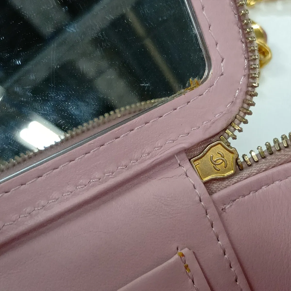 Matelassé Lambskin Chain Shoulder Bag Vanity Case Pink Gold Hardware KTA22K81 Random Serial Number — view 9