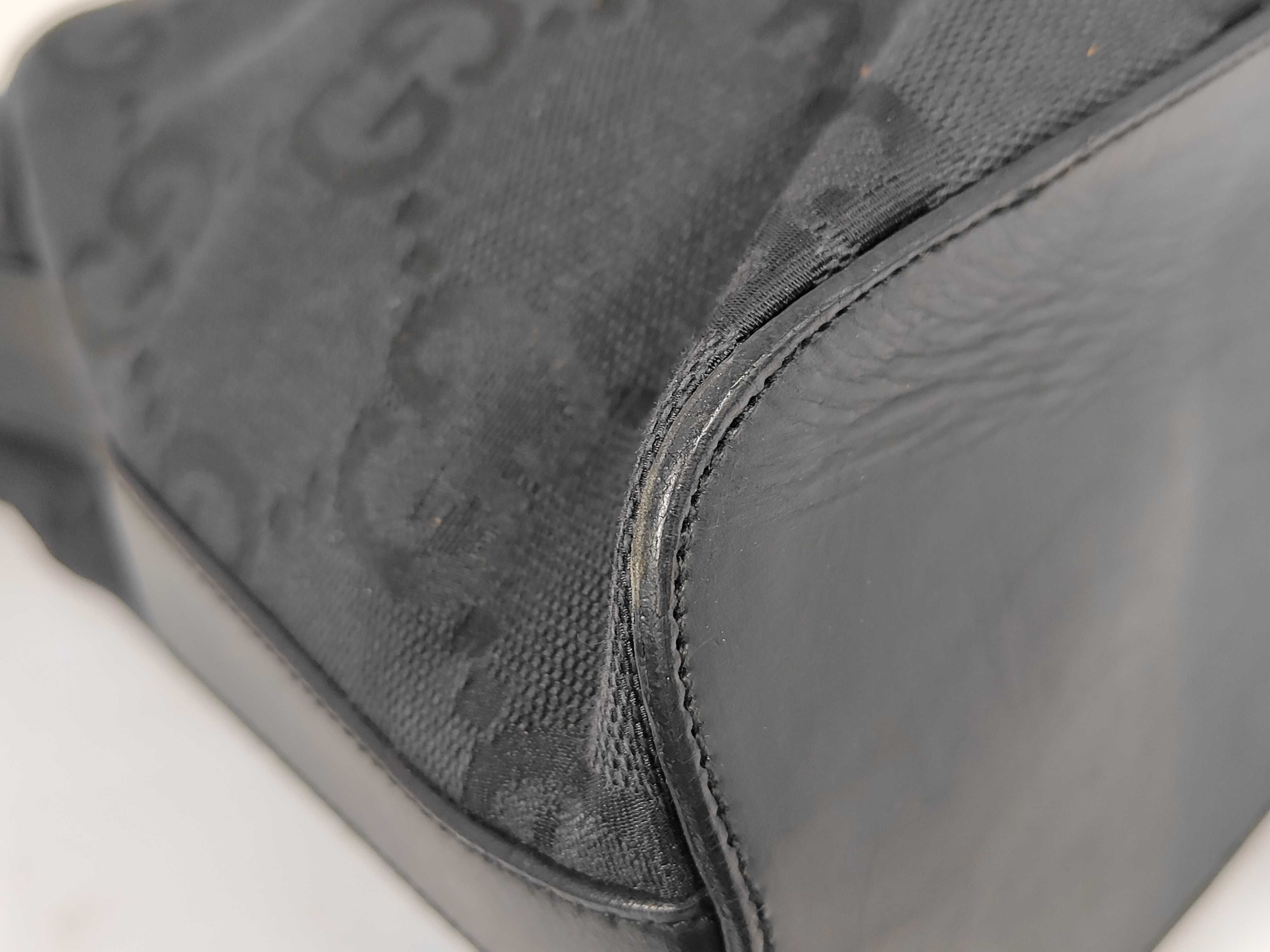 GG Canvas One-Shoulder Bag — view 3