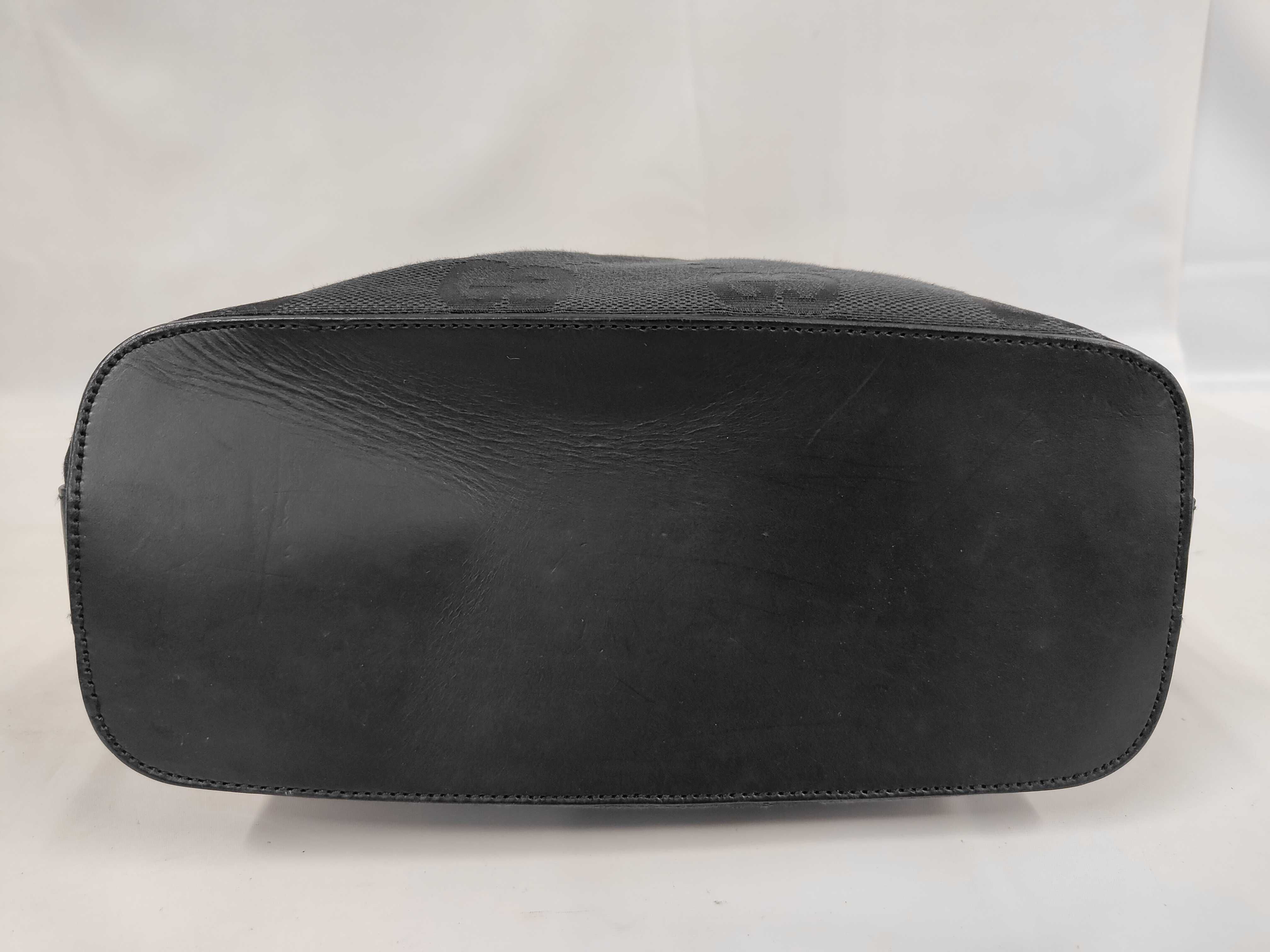 GG Canvas One-Shoulder Bag — view 4