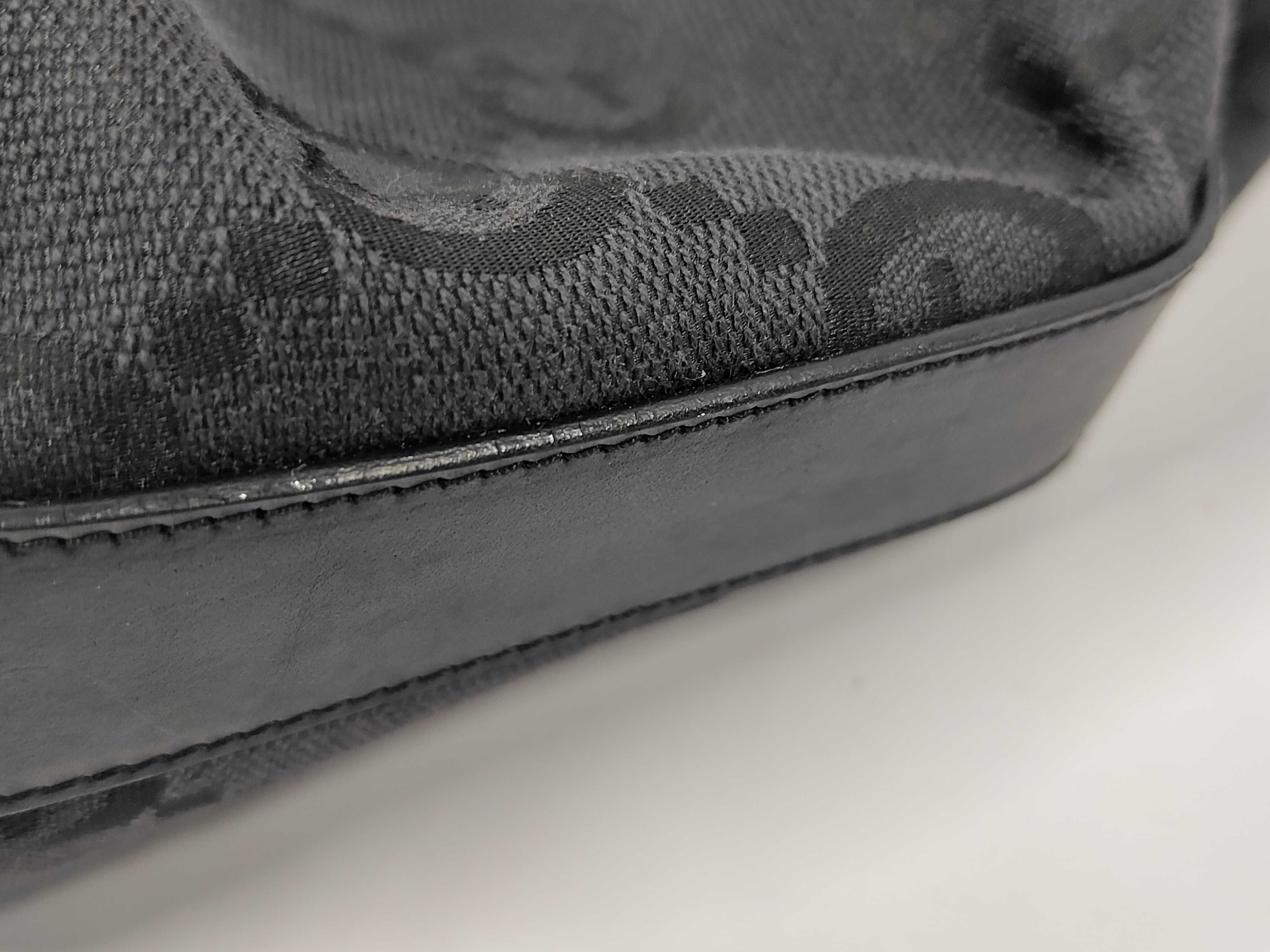 GG Canvas One-Shoulder Bag — view 10