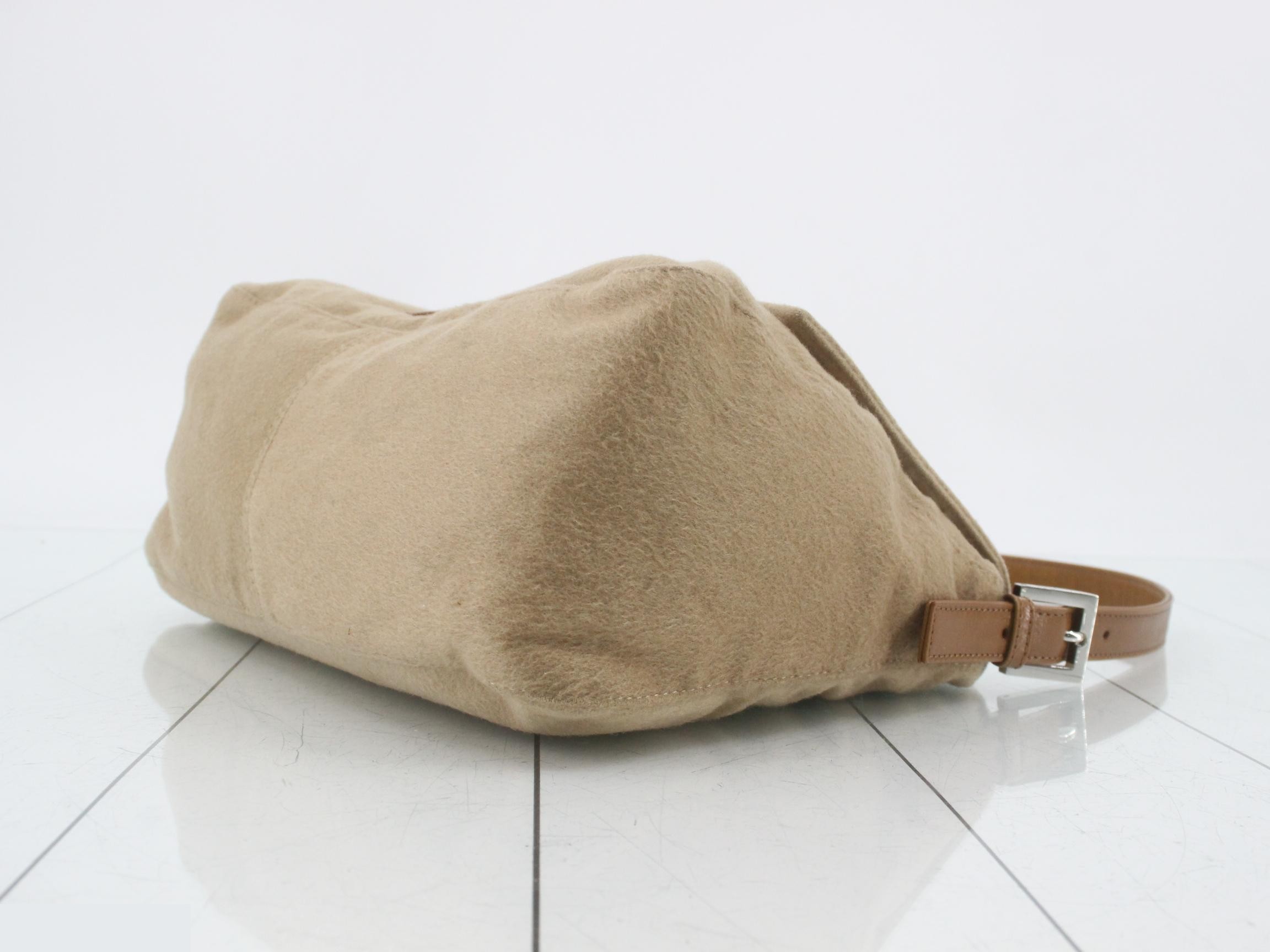 Other lines: Bags & Handbags, Cashmere, Mamma Baguette, Beige — view 6