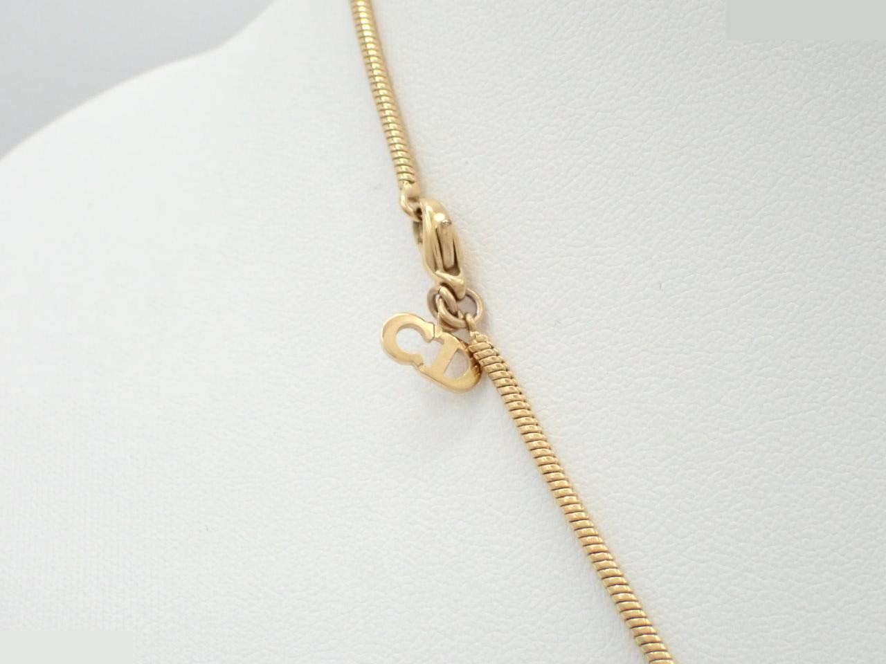 Other line: Precious metals, necklaces, pendants, neck circumference approximately 54 cm. — view 2