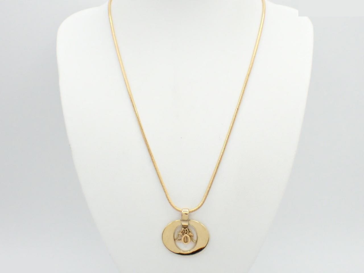 Other line: Precious metals, necklaces, pendants, neck circumference approximately 54 cm. — view 3