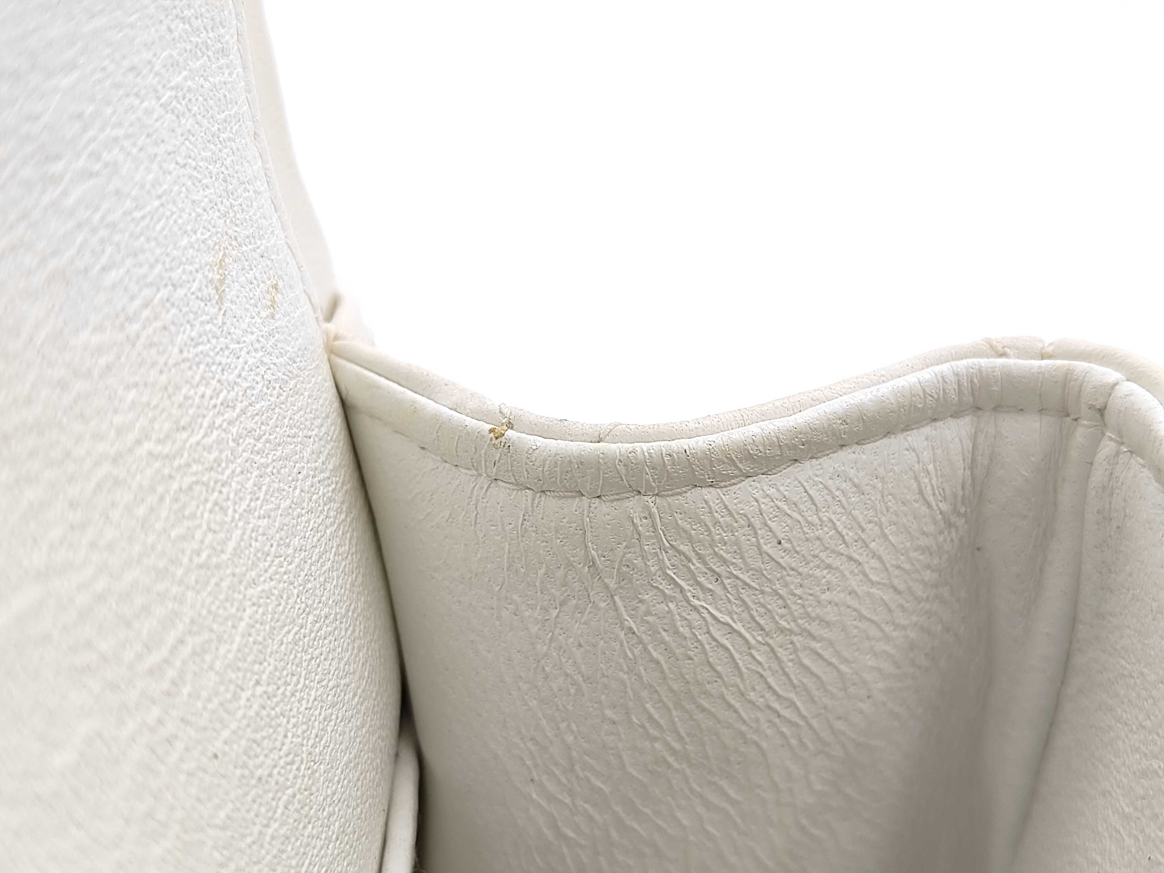 Double Flap Matelassé White Shoulder Bag — view 12