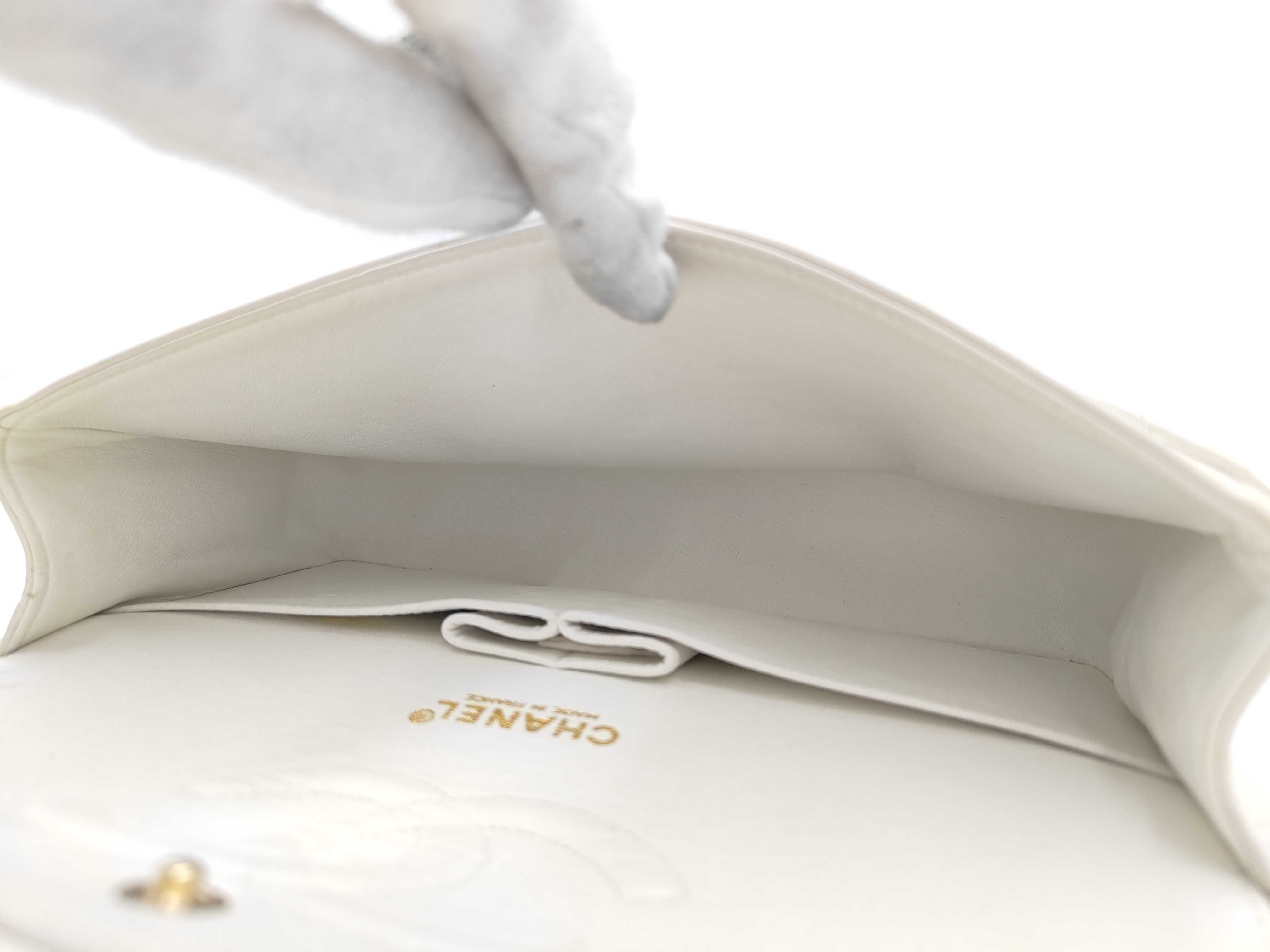 Double Flap Matelassé White Shoulder Bag — view 13