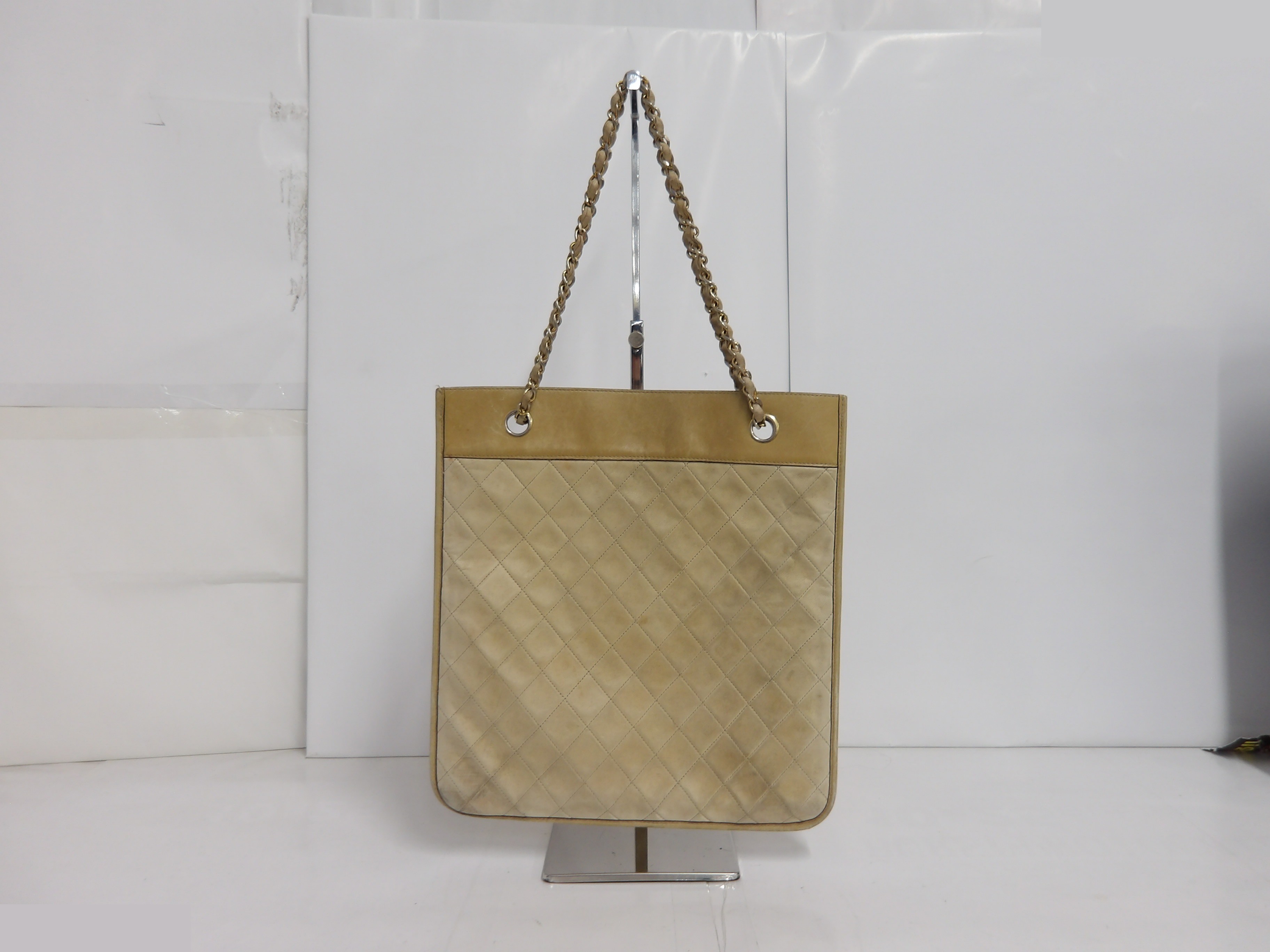Matelassé Chain Shoulder Bag with Gold Hardware — view 2