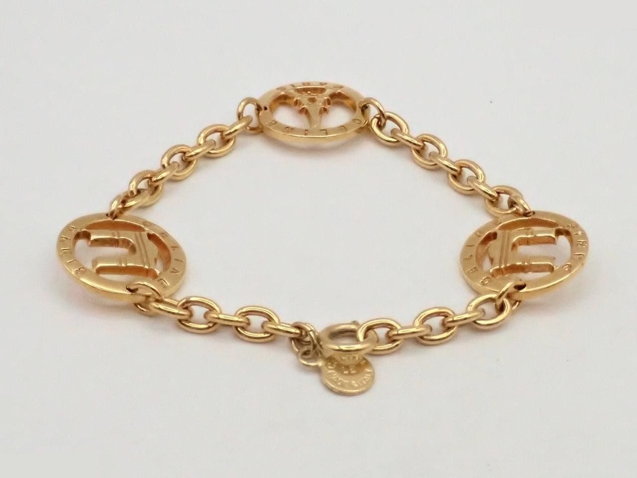 Other lines: Precious metal bracelets and bangles (metal), wrist circumference approximately 18 cm. — view 2