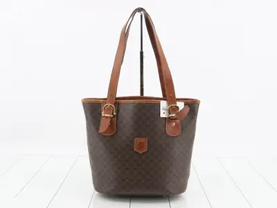 Other lines: Bags and shoulder bags