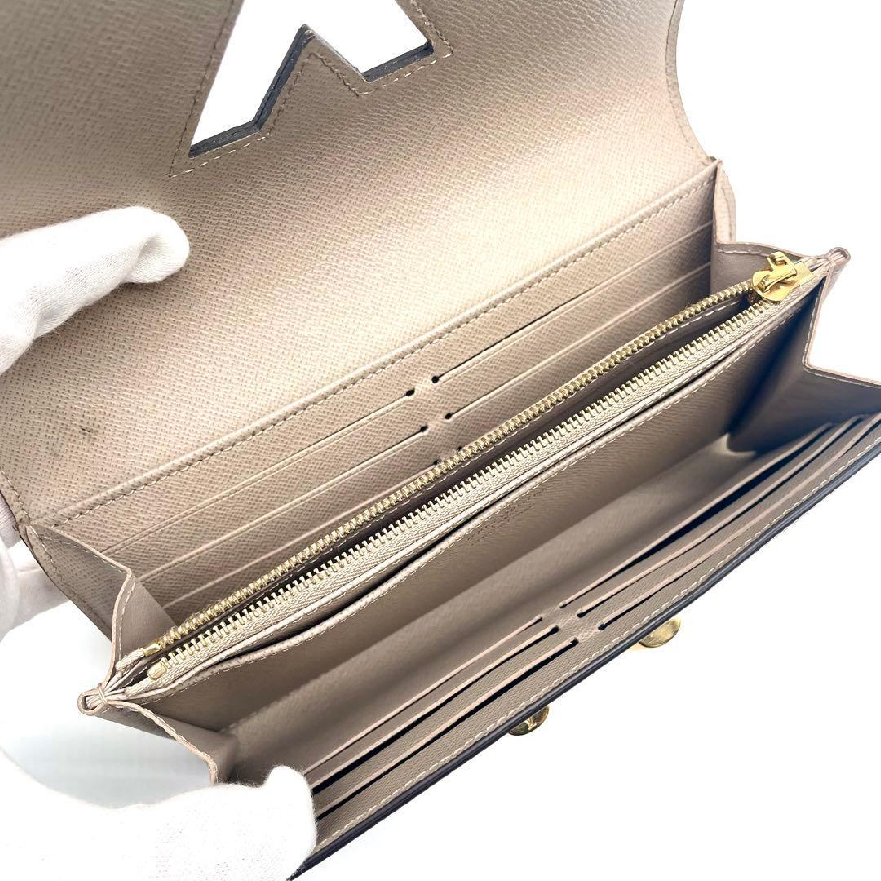 LV Twist Epi Long Wallet Beige M67510 Wallet — view 8