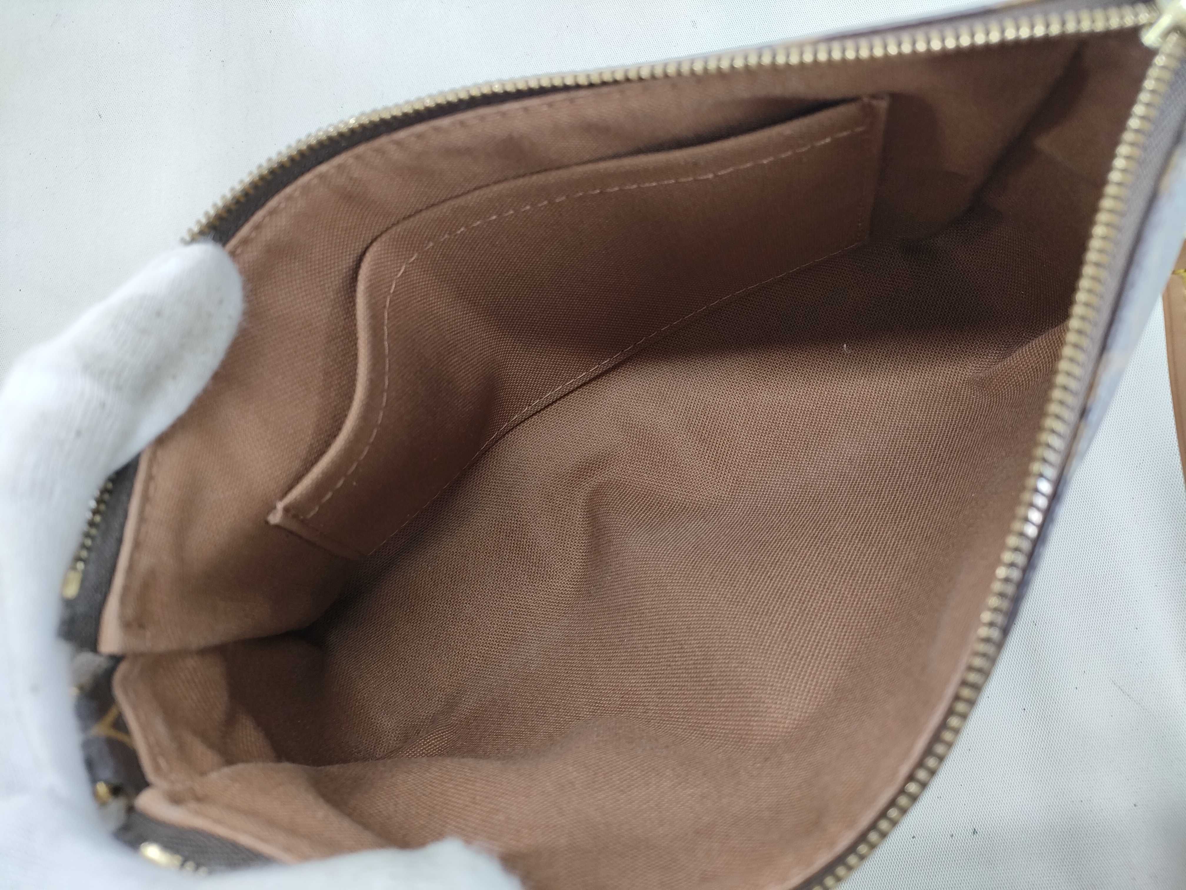 Monogram LV Pochette Accessoires New Model Monogram M40712 MB4250 Shoulder Bag — view 10