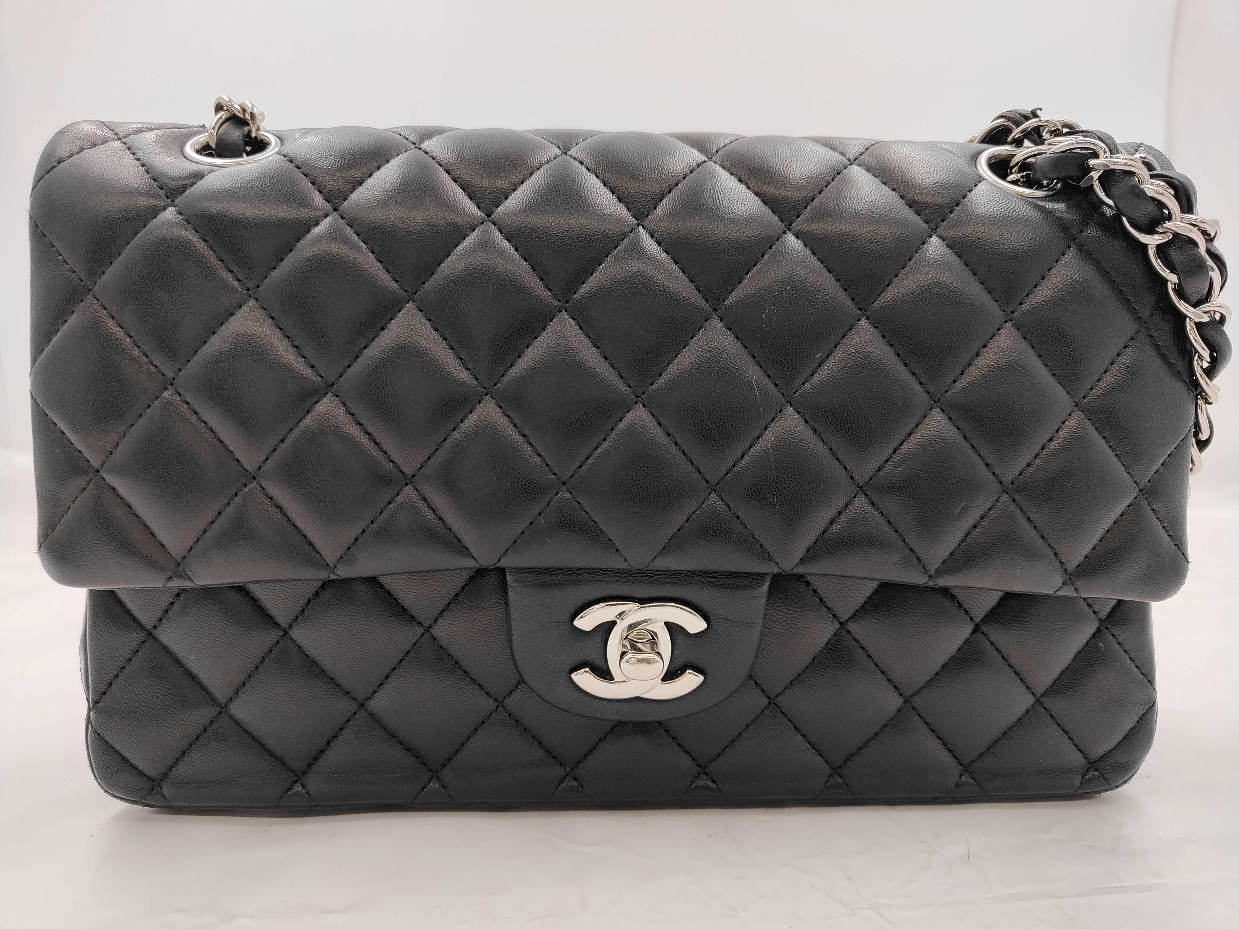 Matelassé 25 Double Flap Lambskin Black Serial Number 16 Series Silver Hardware with Original Seal Shoulder Bag