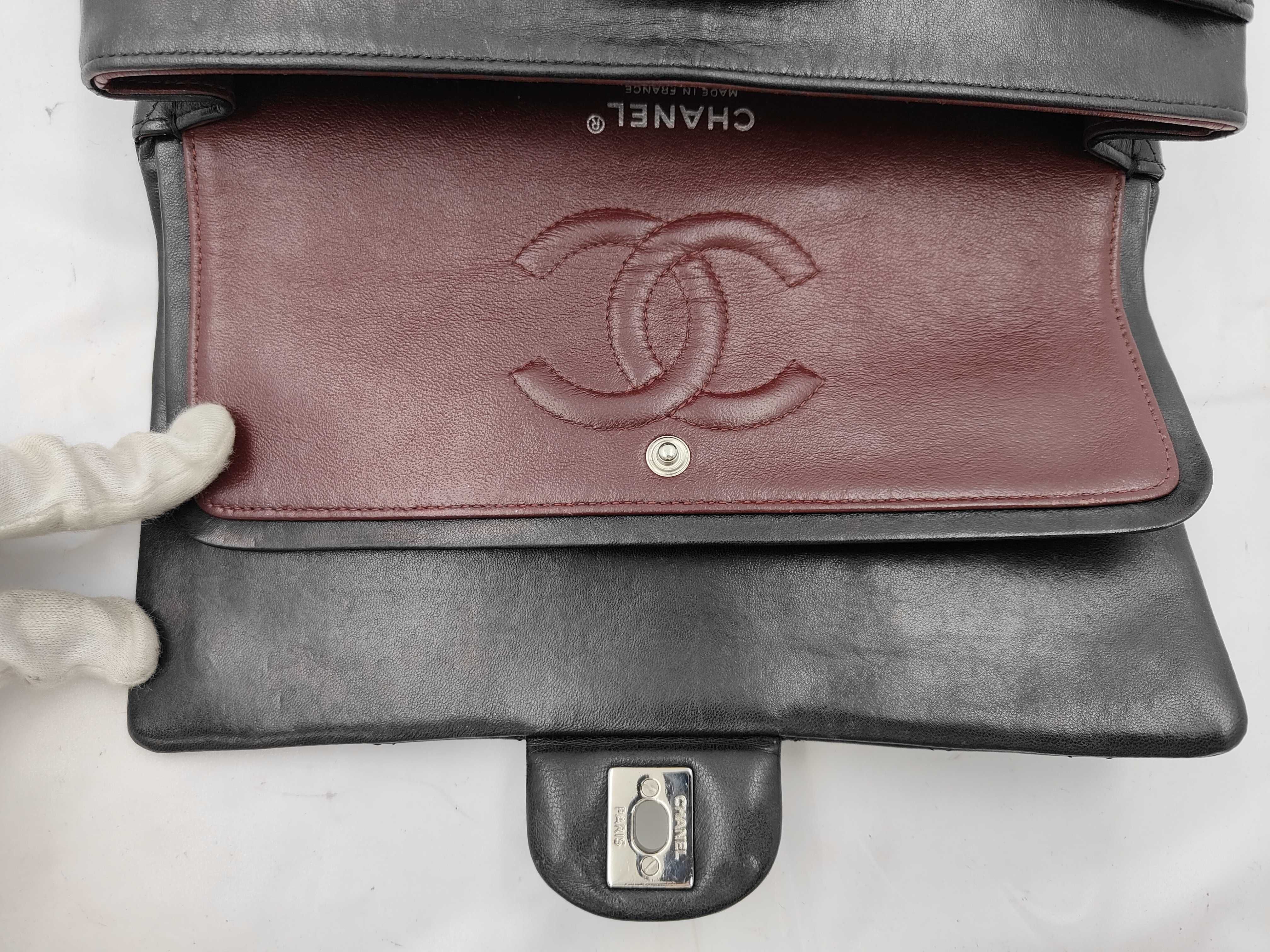 Matelassé 25 Double Flap Lambskin Black Serial Number 16 Series Silver Hardware with Original Seal Shoulder Bag — view 6