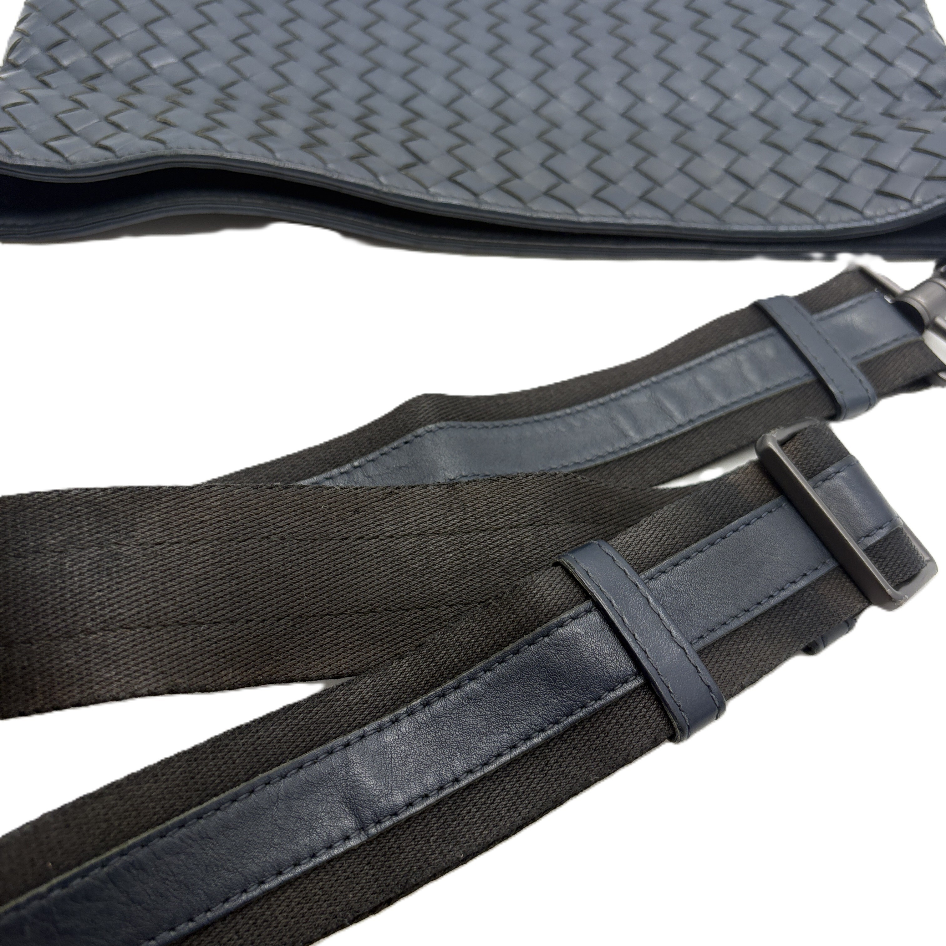 Intrecciato Shoulder Bag — view 10
