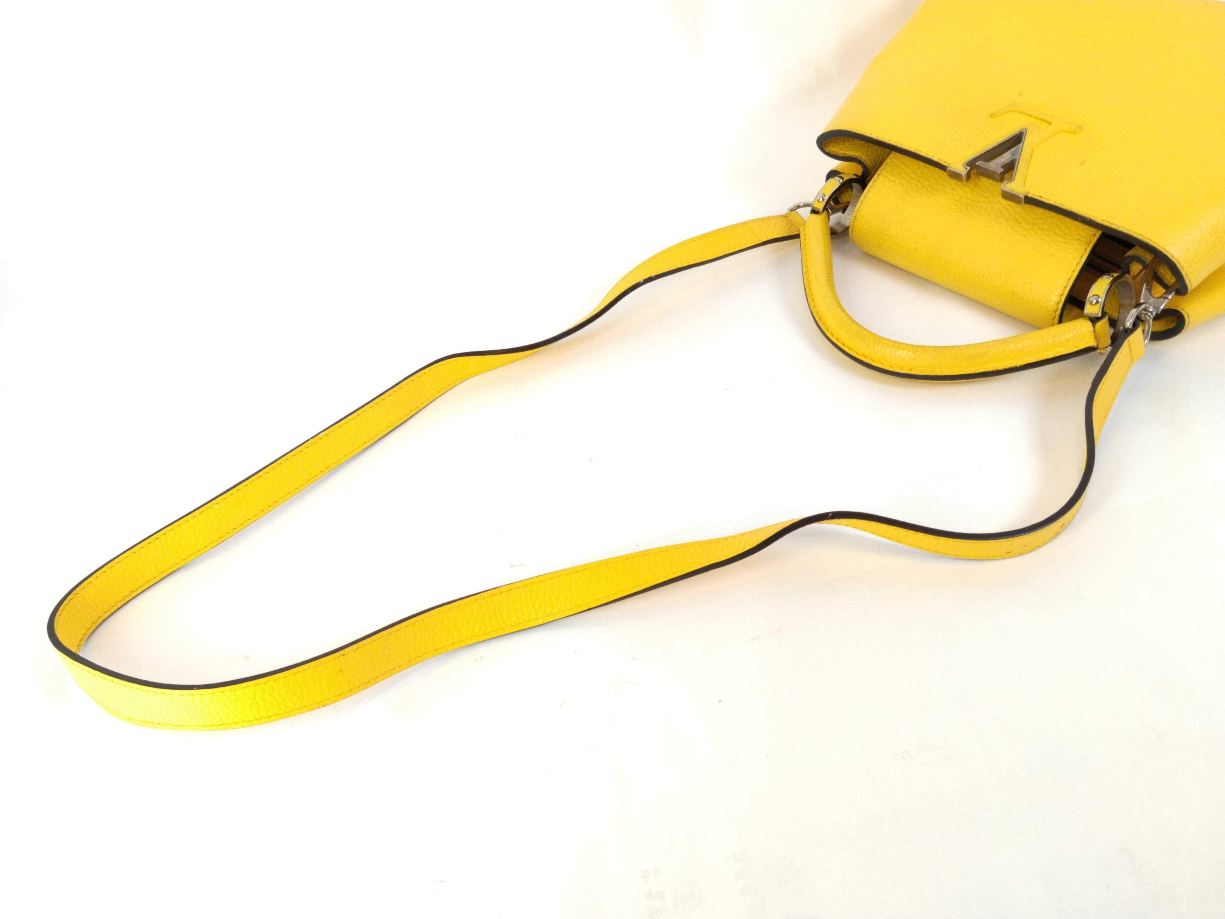 PH- Taurillon Capucines BB M59434 Handbag Yellow Leather — view 3