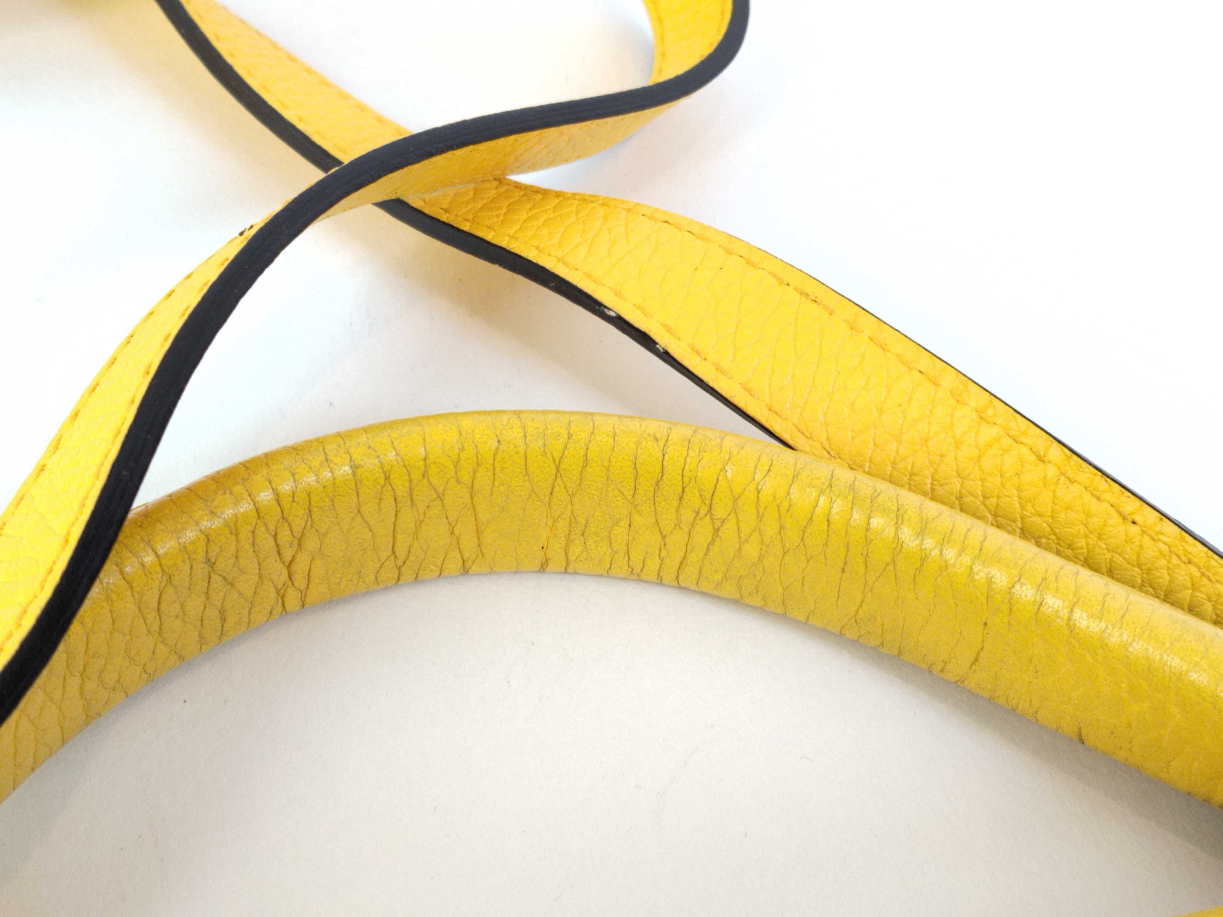 PH- Taurillon Capucines BB M59434 Handbag Yellow Leather — view 5