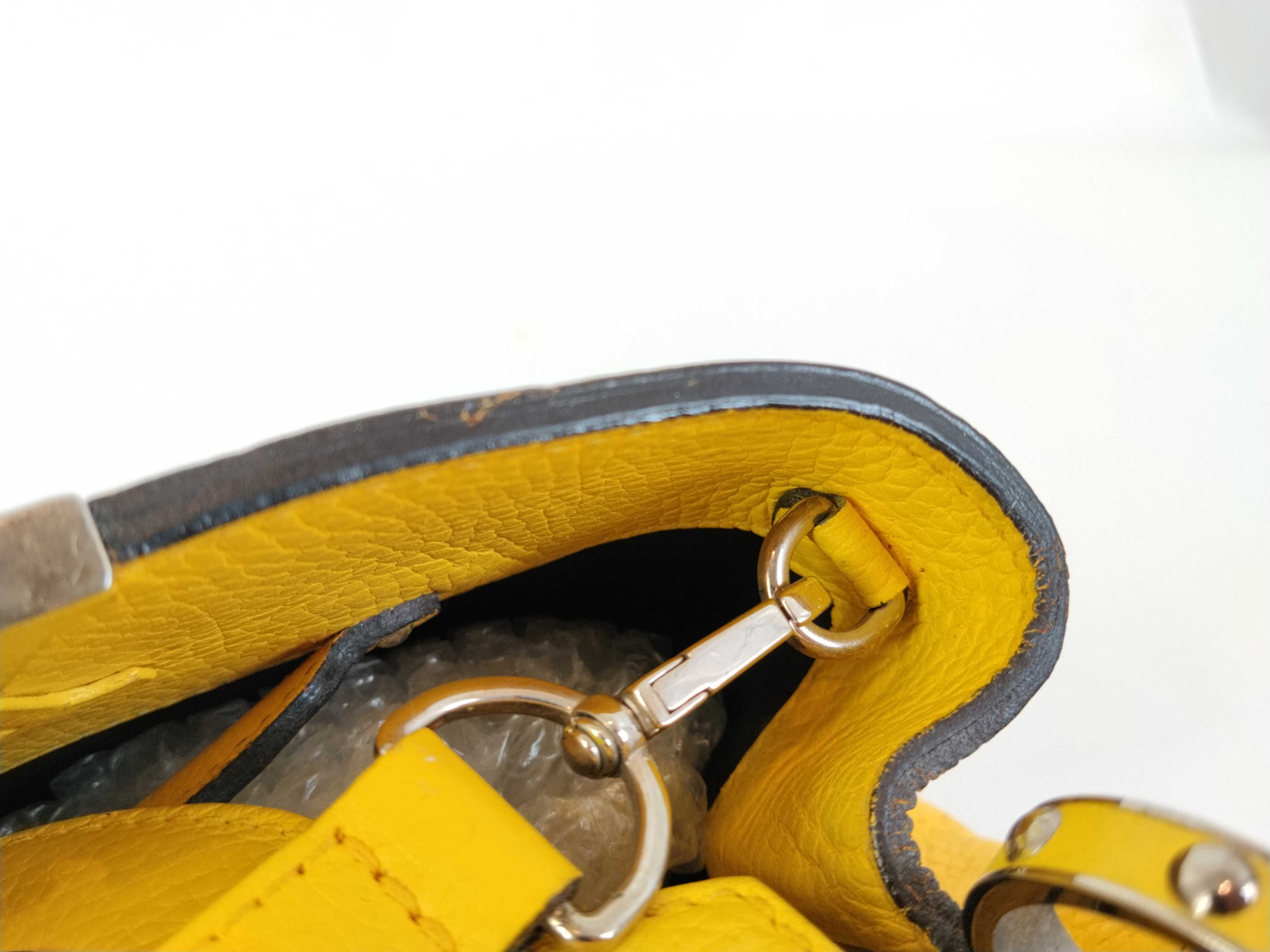 PH- Taurillon Capucines BB M59434 Handbag Yellow Leather — view 8