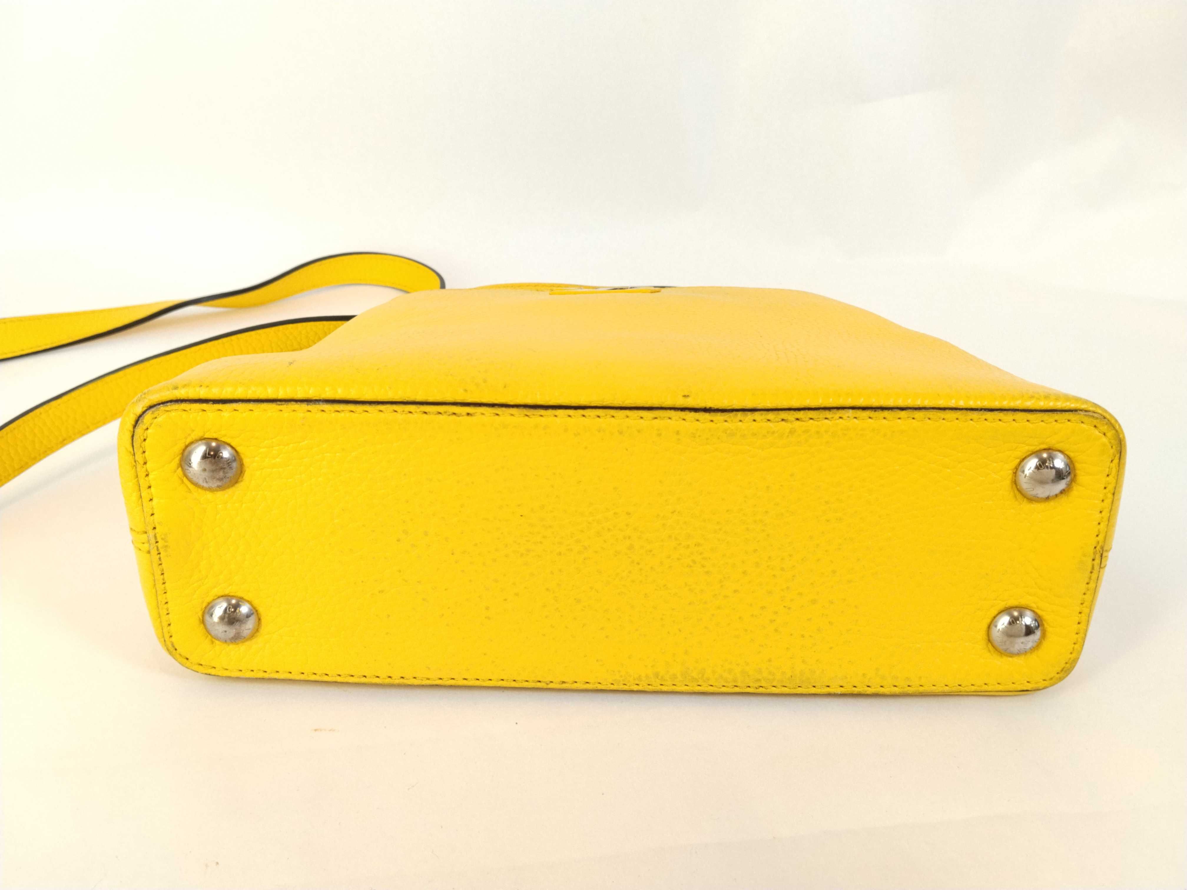 PH- Taurillon Capucines BB M59434 Handbag Yellow Leather — view 10