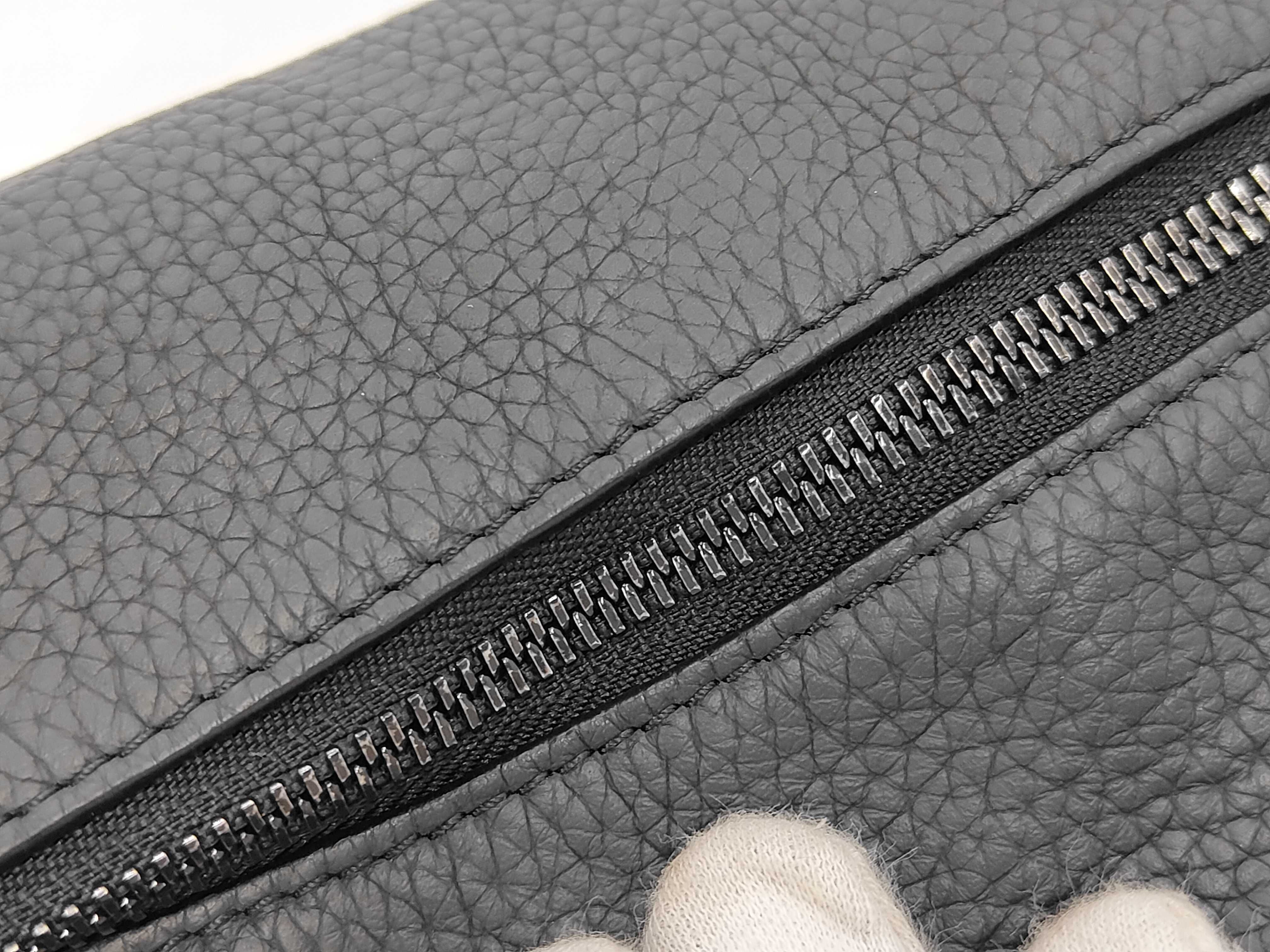LV x FIFA Cloakroom Kit M81849 IC Chip Black Handbag — view 7