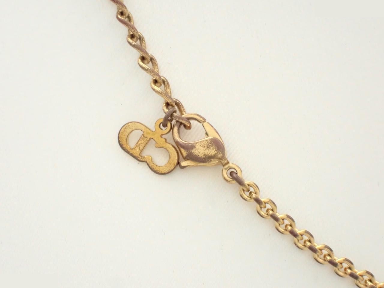 logo necklace, gold color, chain approximately 44cm. — view 2