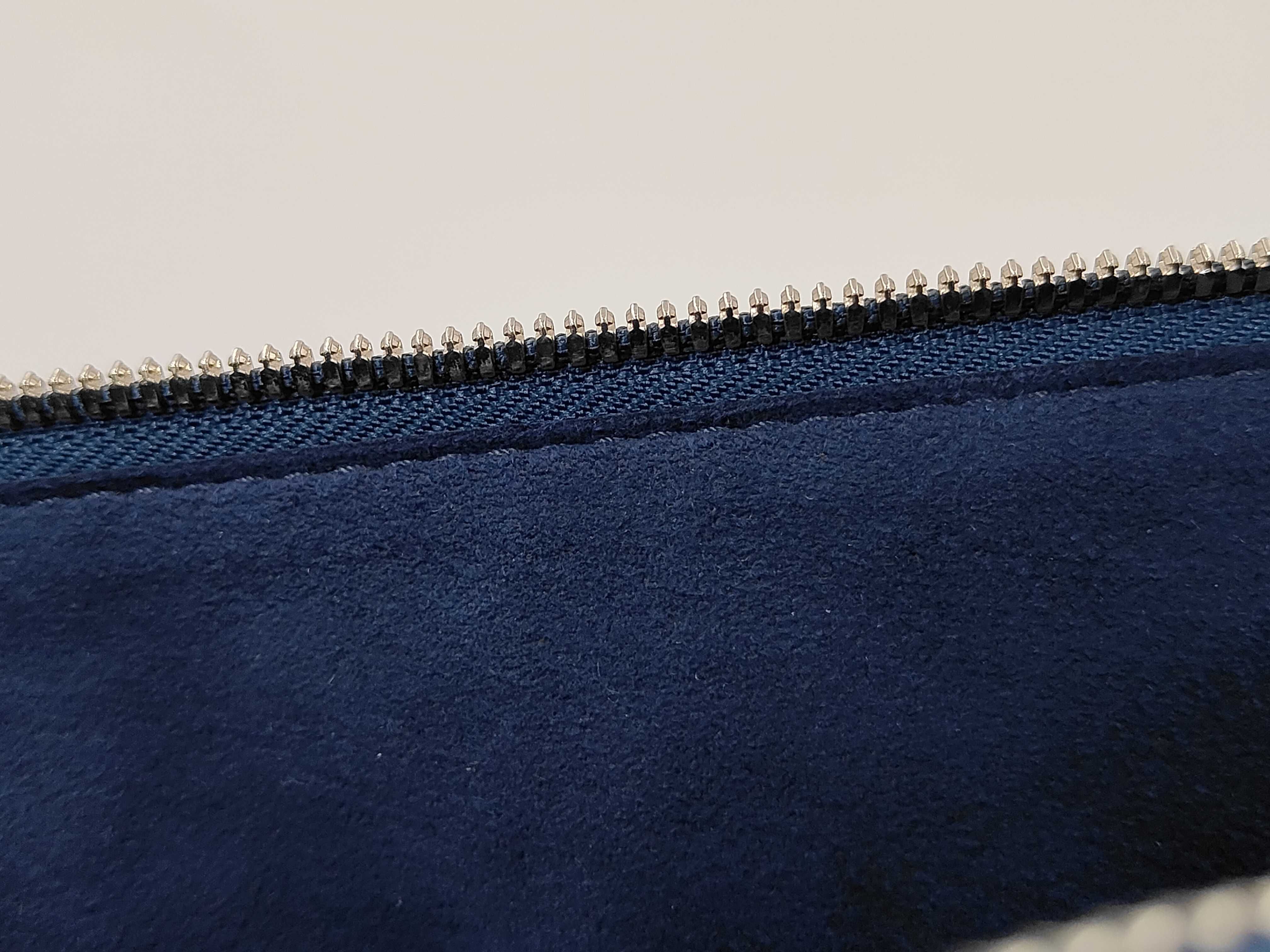Alma GM Epi Navy Handbag — view 10
