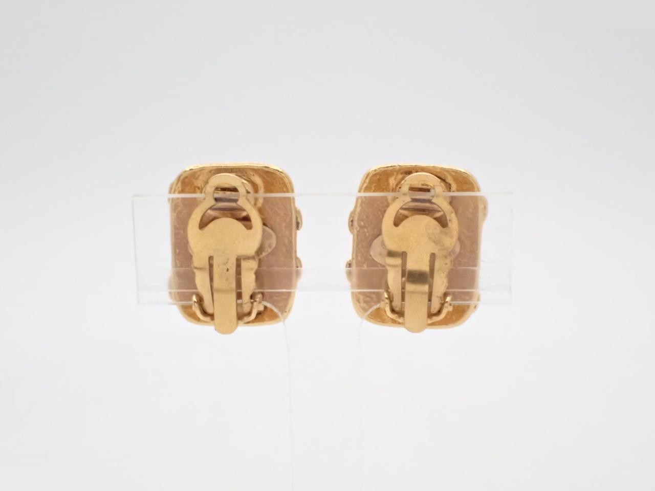 Earrings with Coco Mark design, gold. — view 2