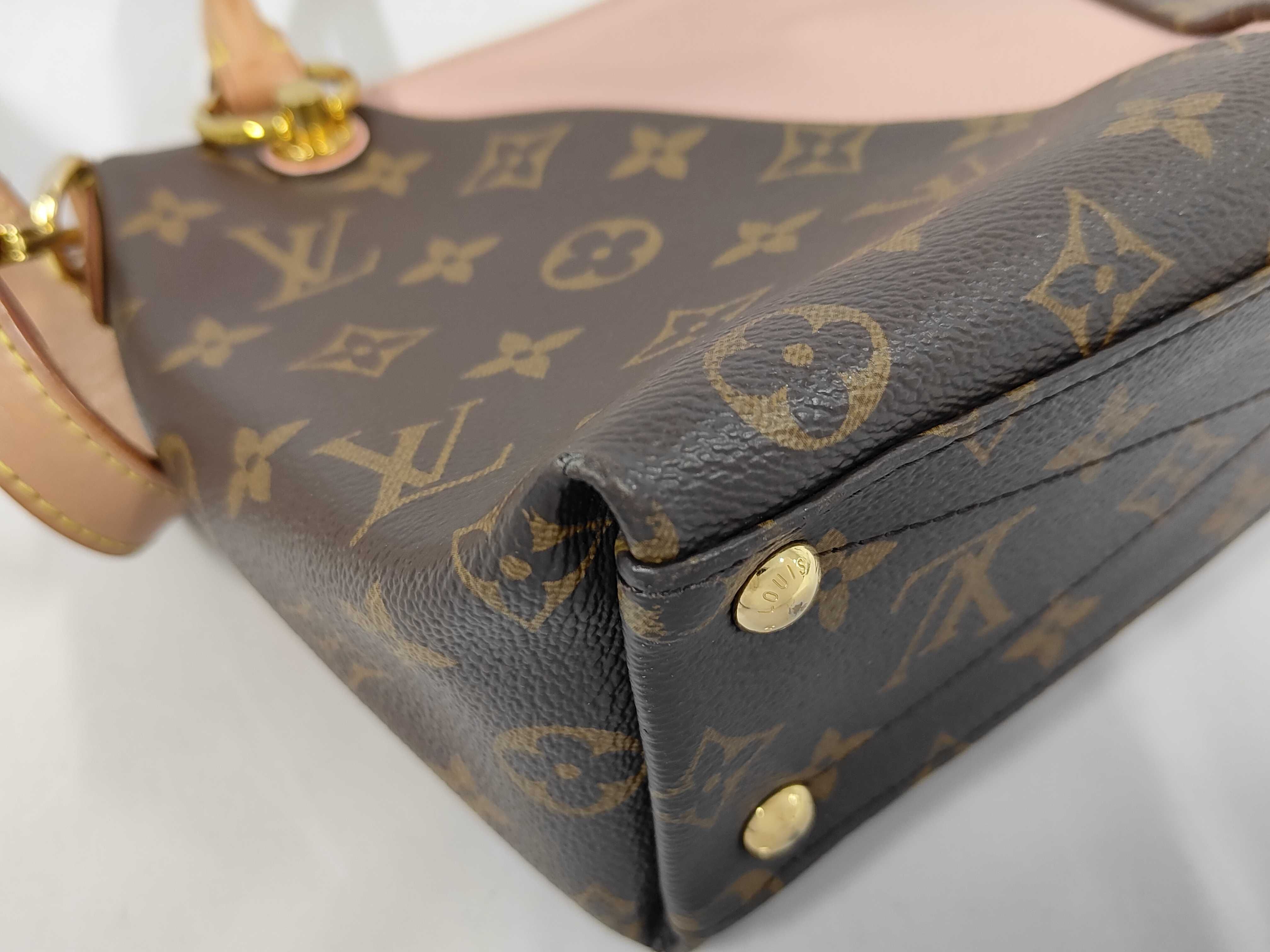 Monogram Louis Vuitton Monogram M43967 V Tote BB FL2230 Strap Name Tag Handbag — view 3