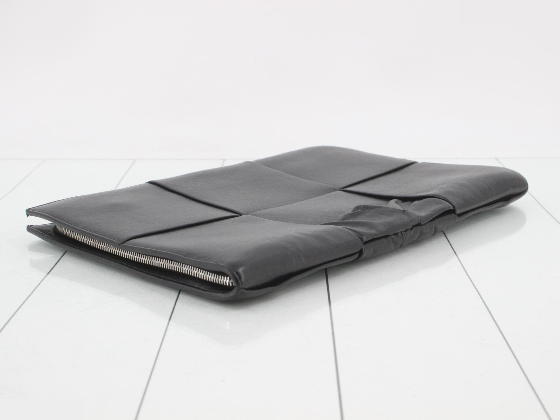 Arco Cassette Clutch Bag, Nero — view 5