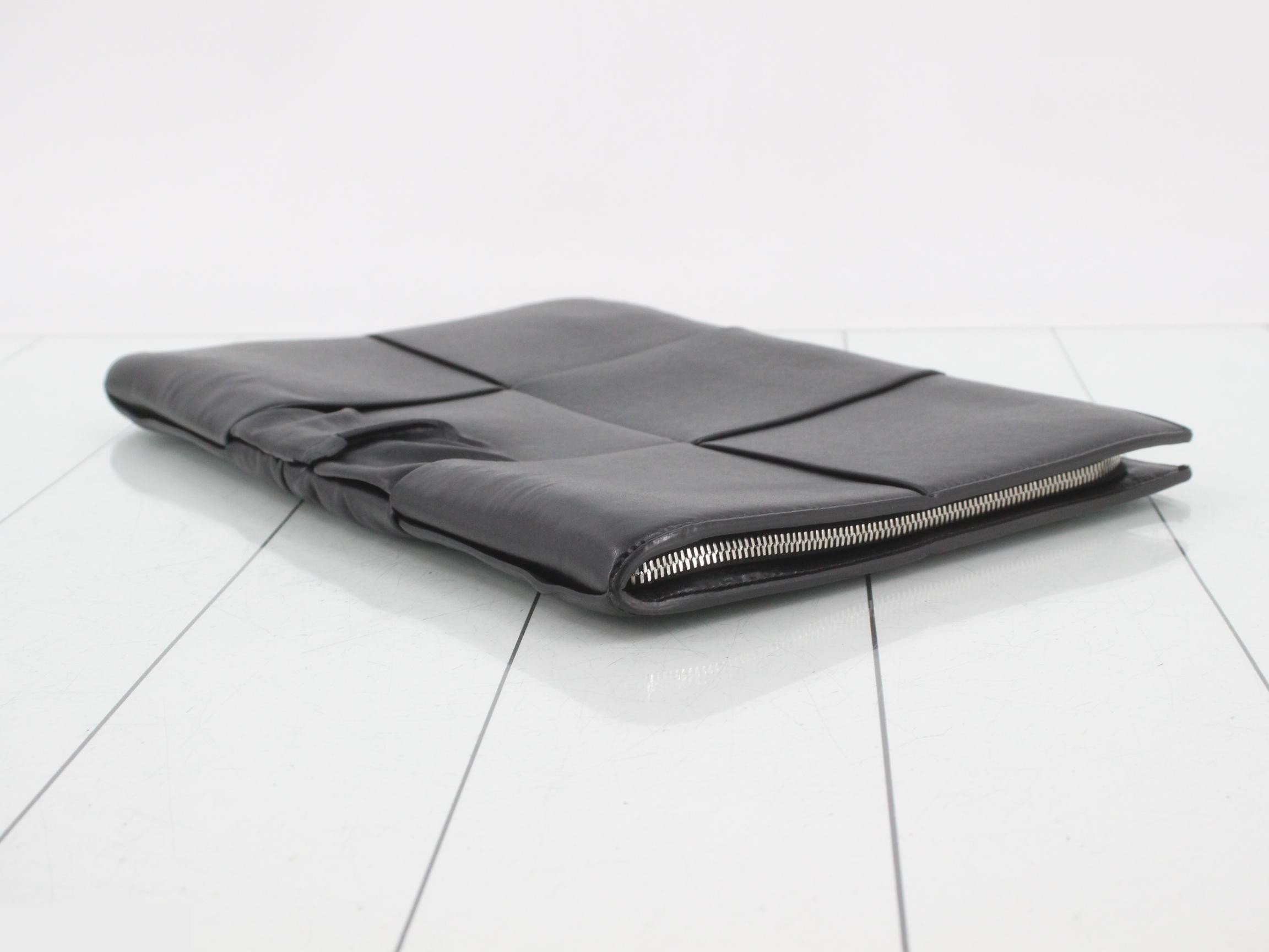 Arco Cassette Clutch Bag, Nero — view 6