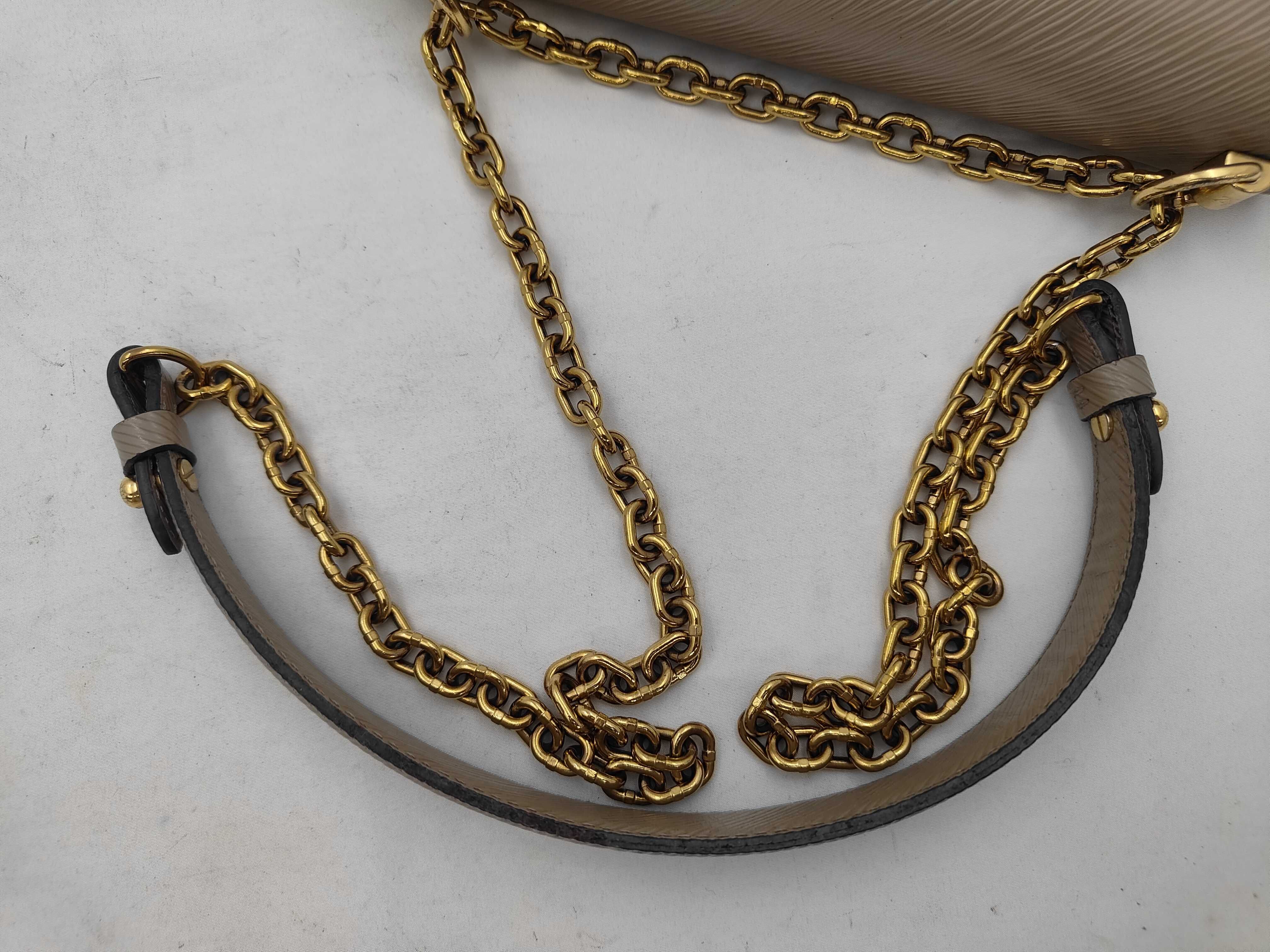 Twist Shoulder Bag — view 3