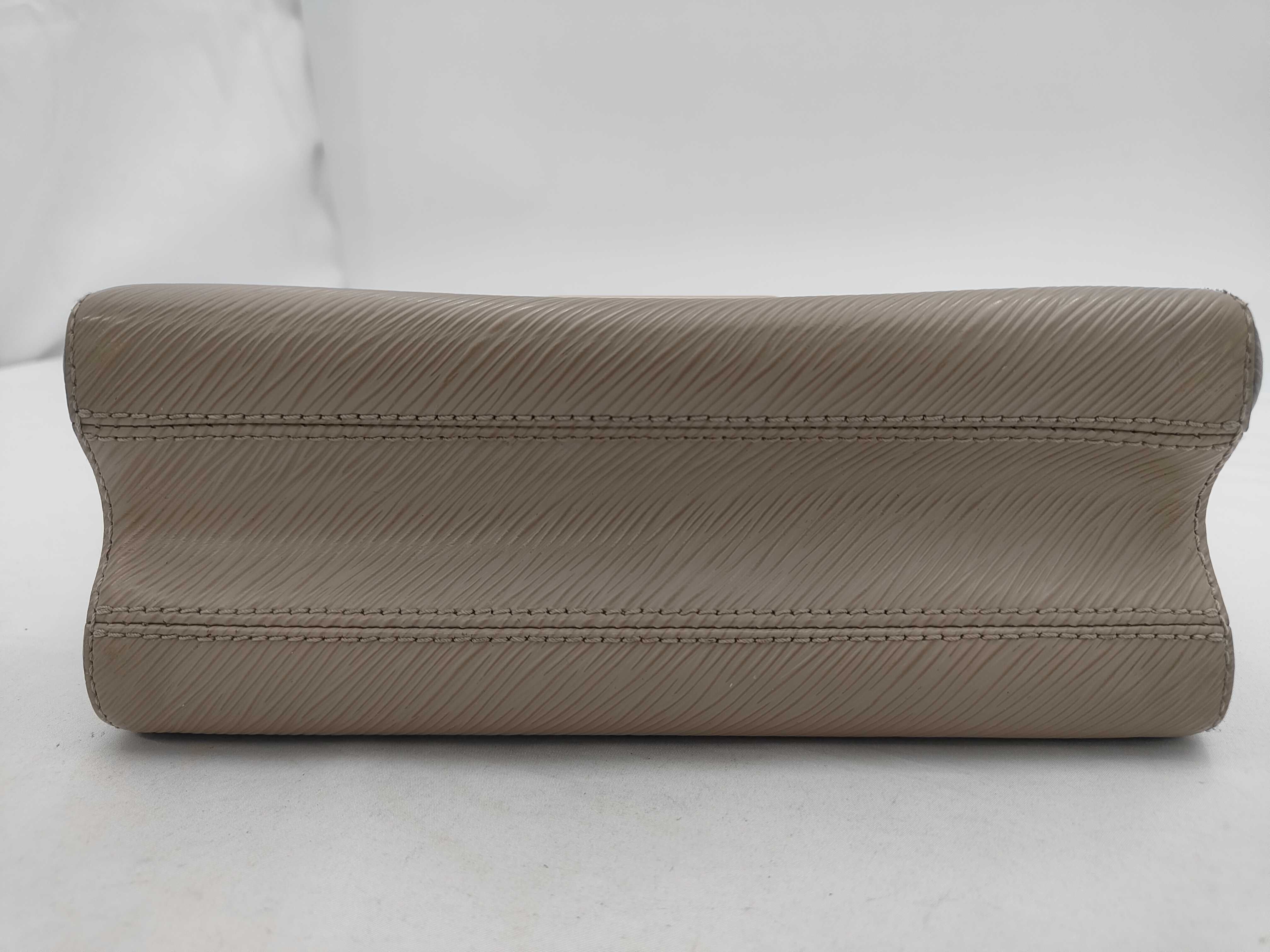 Twist Shoulder Bag — view 7