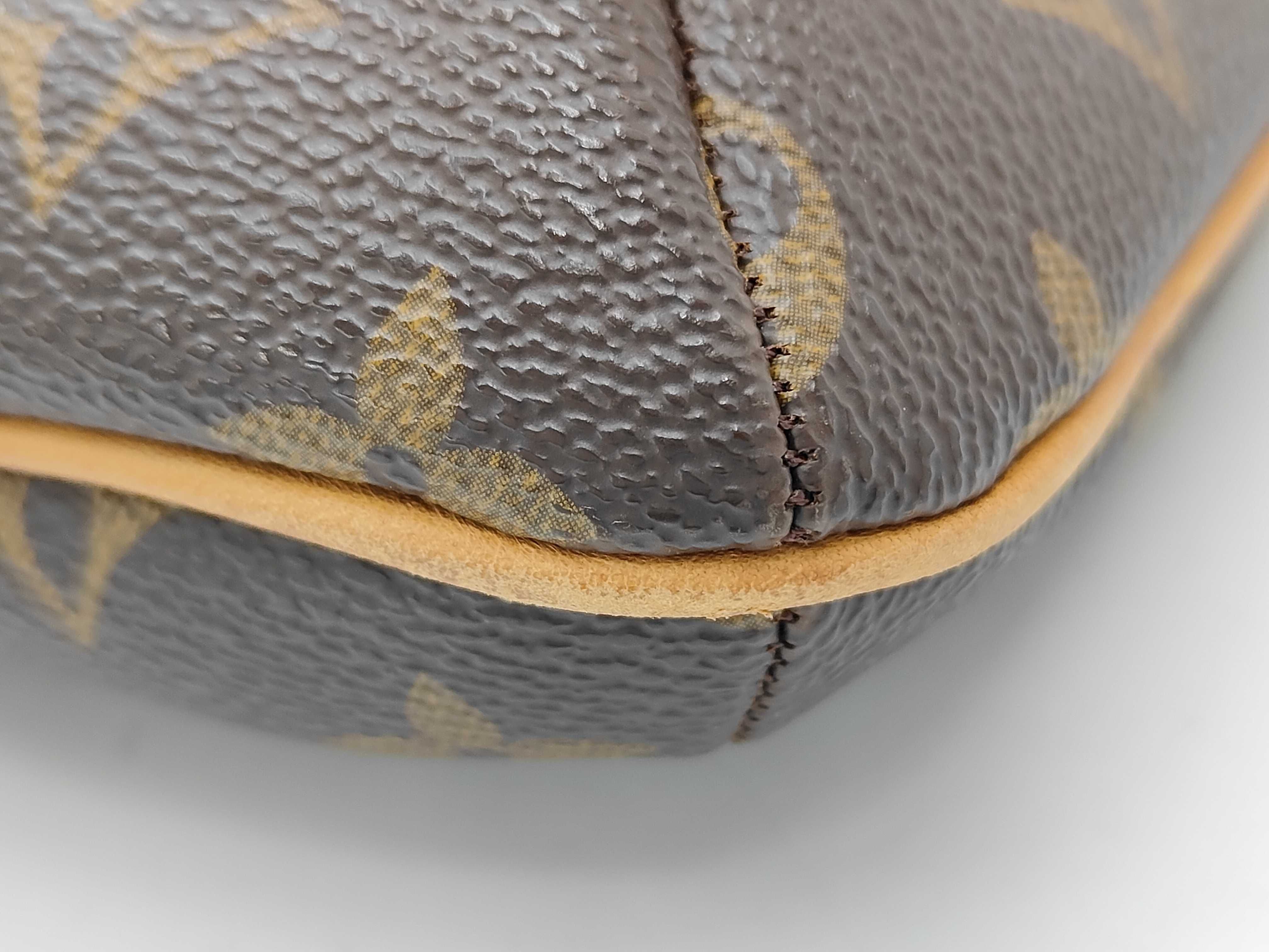 Monogram Louis Vuitton Musette Tango Bag — view 5