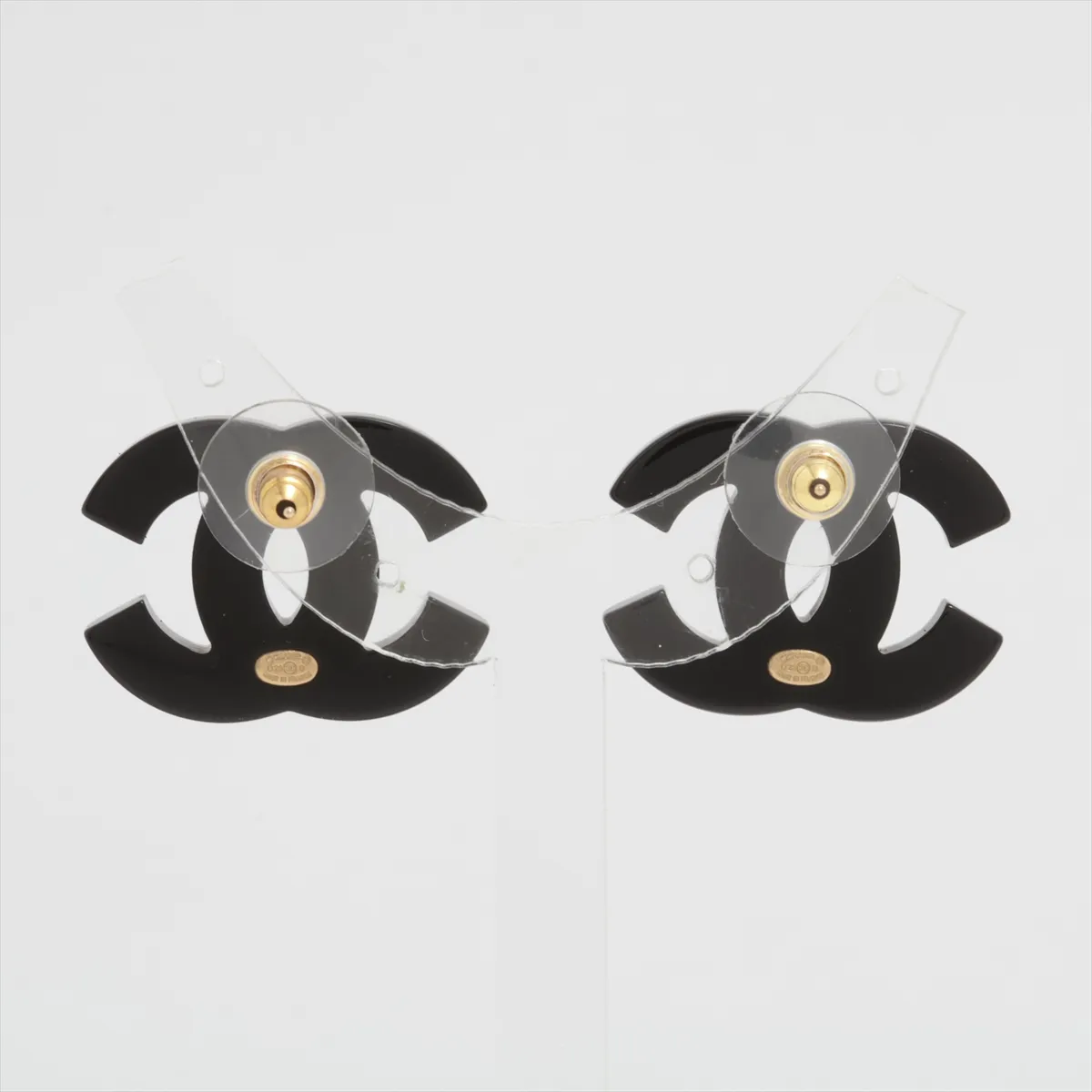 Cocomark Icon D23B Earrings (for both ears) Resin x GP Black Thread — view 2