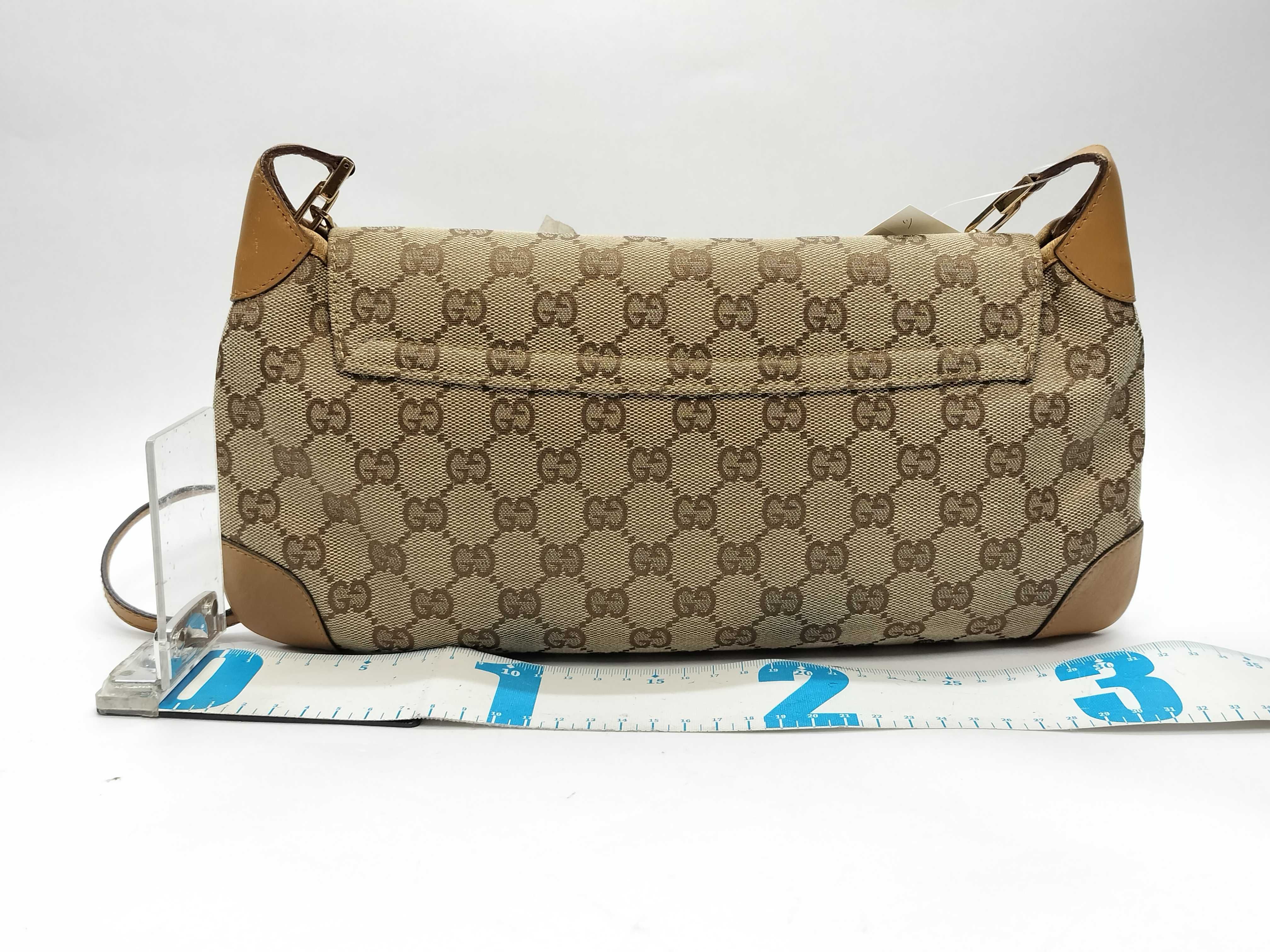 GG Canvas 001 4113 002113 Lion Chain Shoulder Bag — view 2