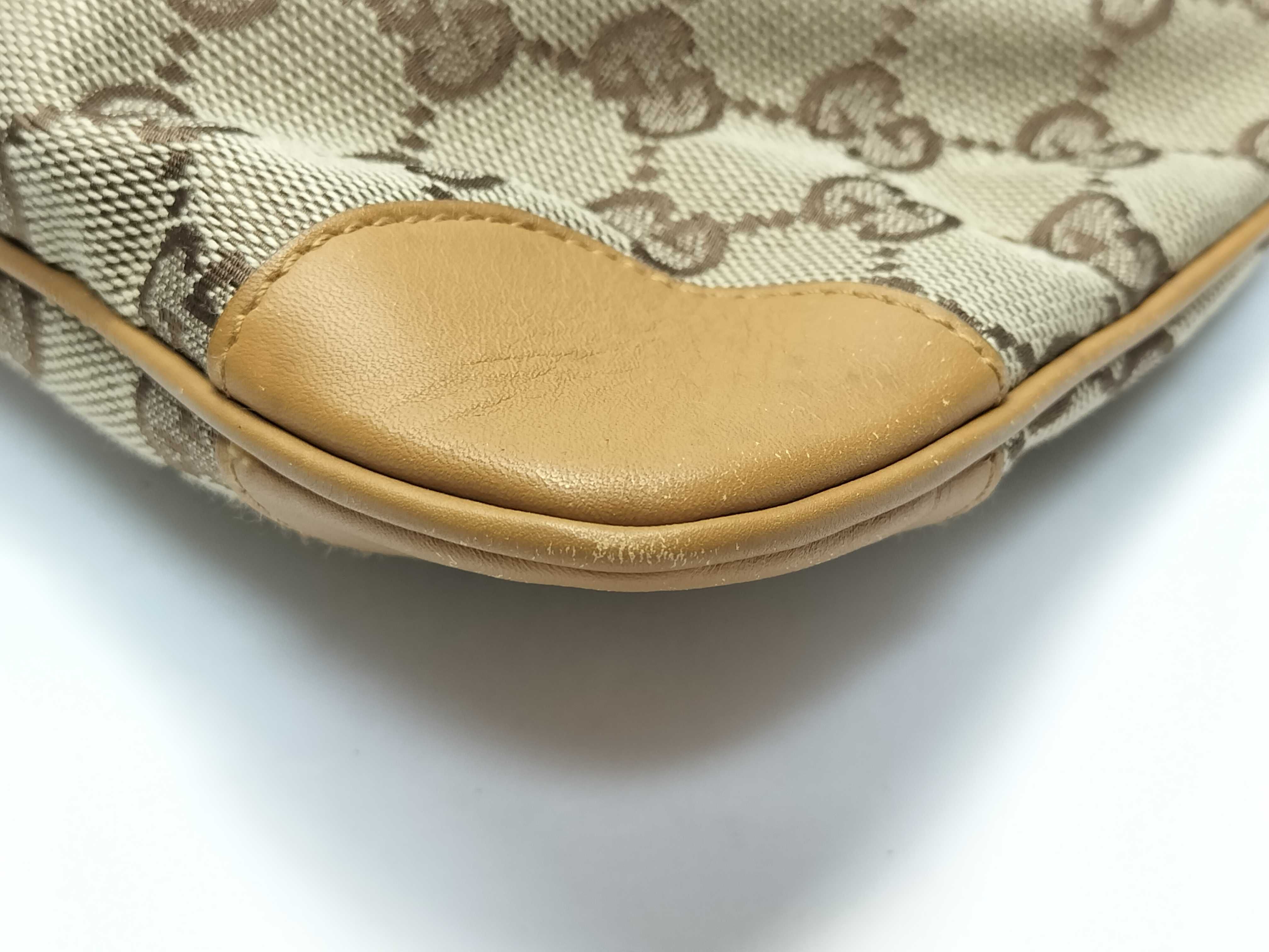 GG Canvas 001 4113 002113 Lion Chain Shoulder Bag — view 3