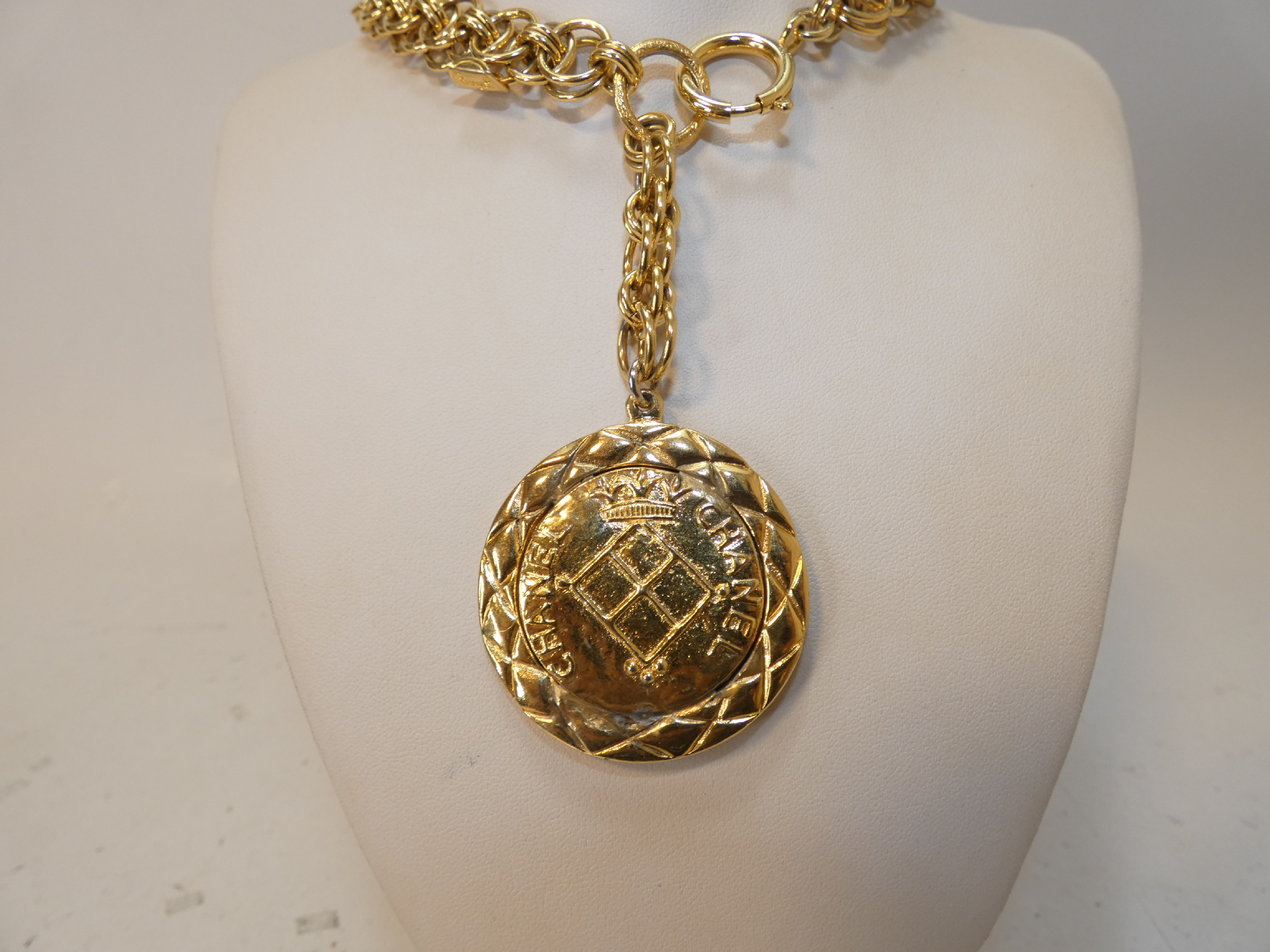 Lion Coco Circle GP Belt Necklace — view 2