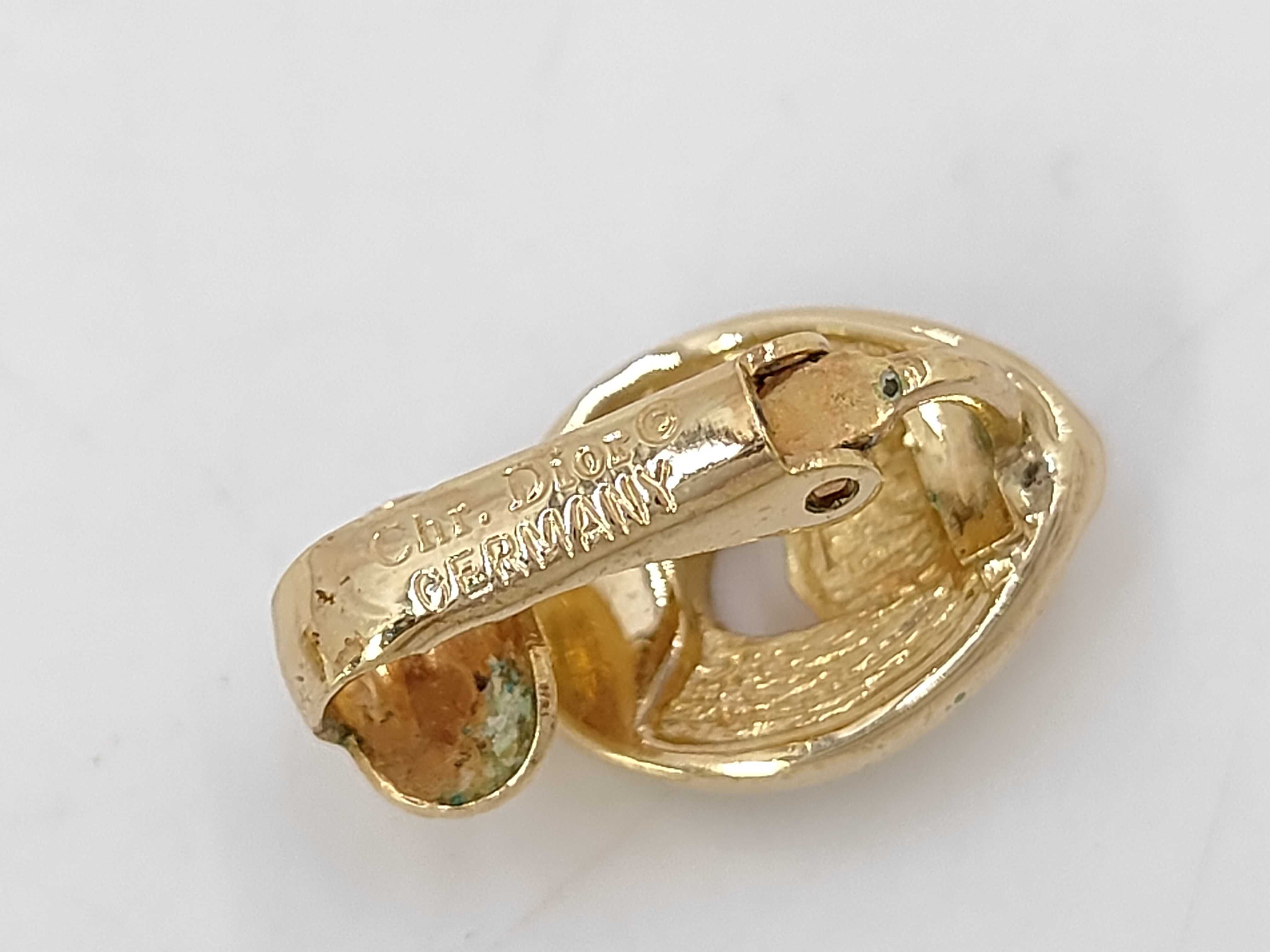 Horseshoe Rhinestone Gold (YG) Earrings — view 3