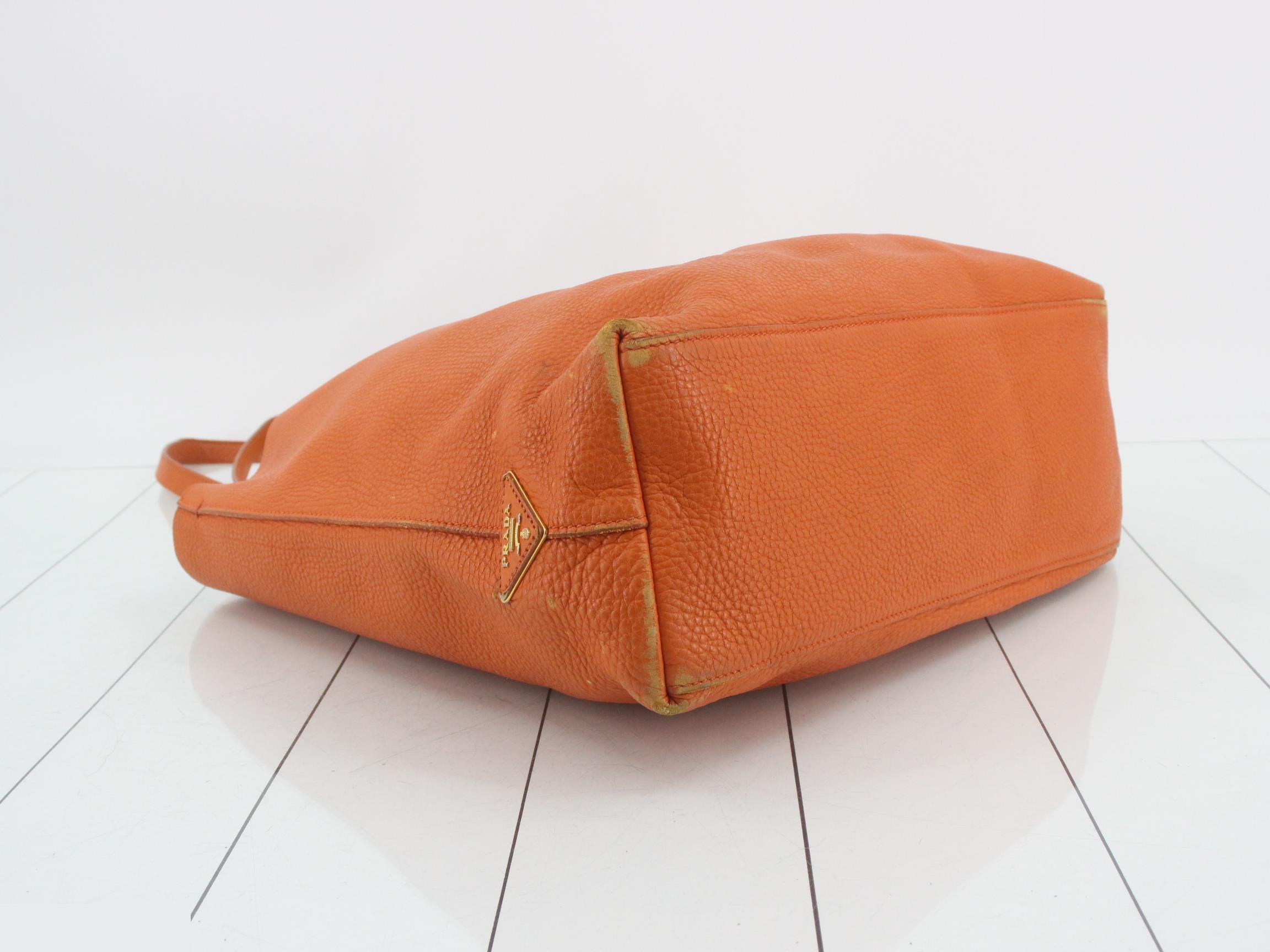Leather triangular plate tote bag, orange — view 5